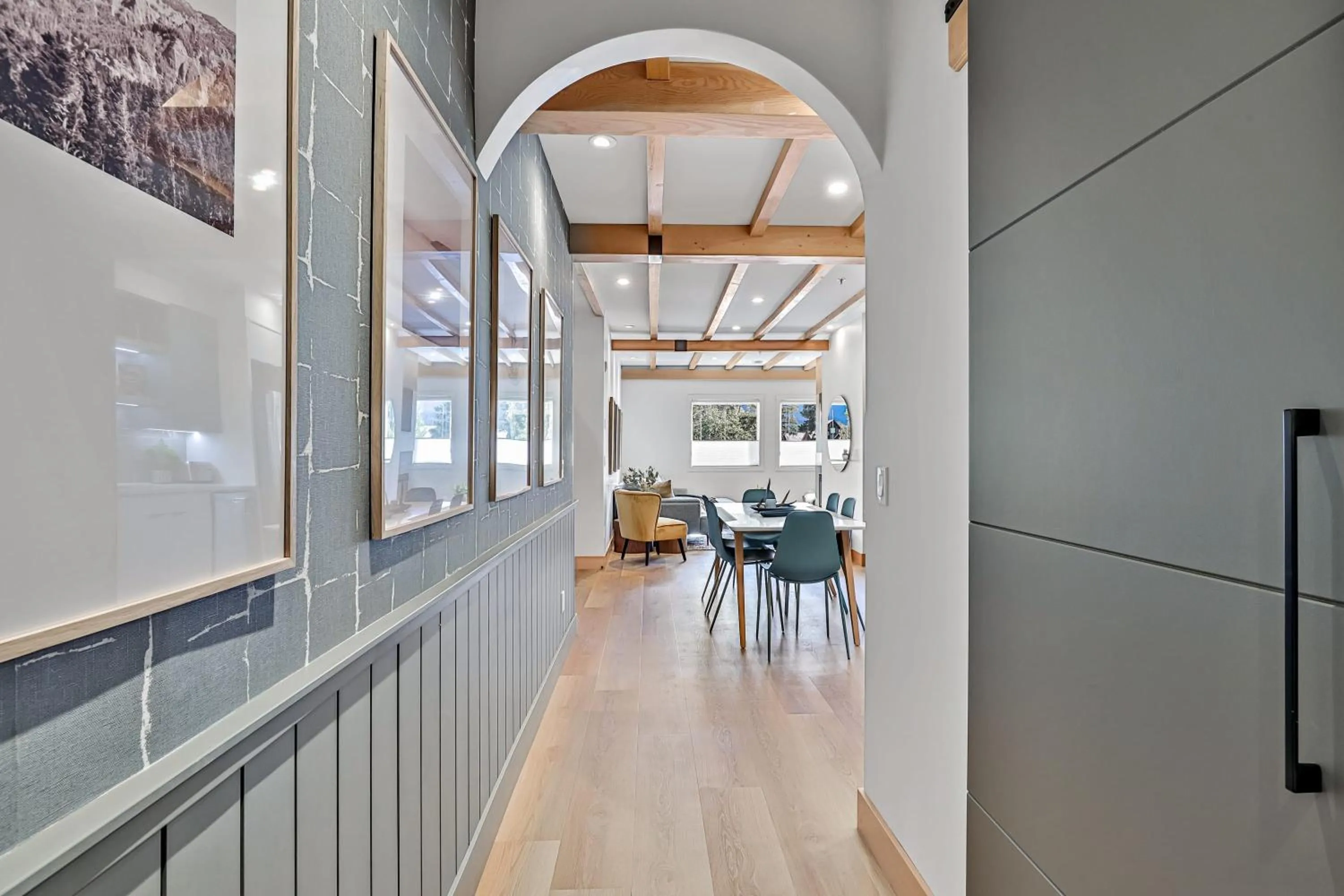 Ravens Crest Lodge - Stunning Views Perfectly Located on Main Street