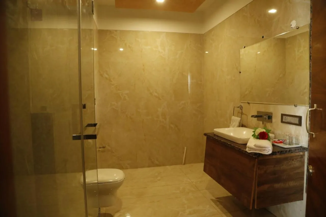 Shower in Hotel New York Plaza Una