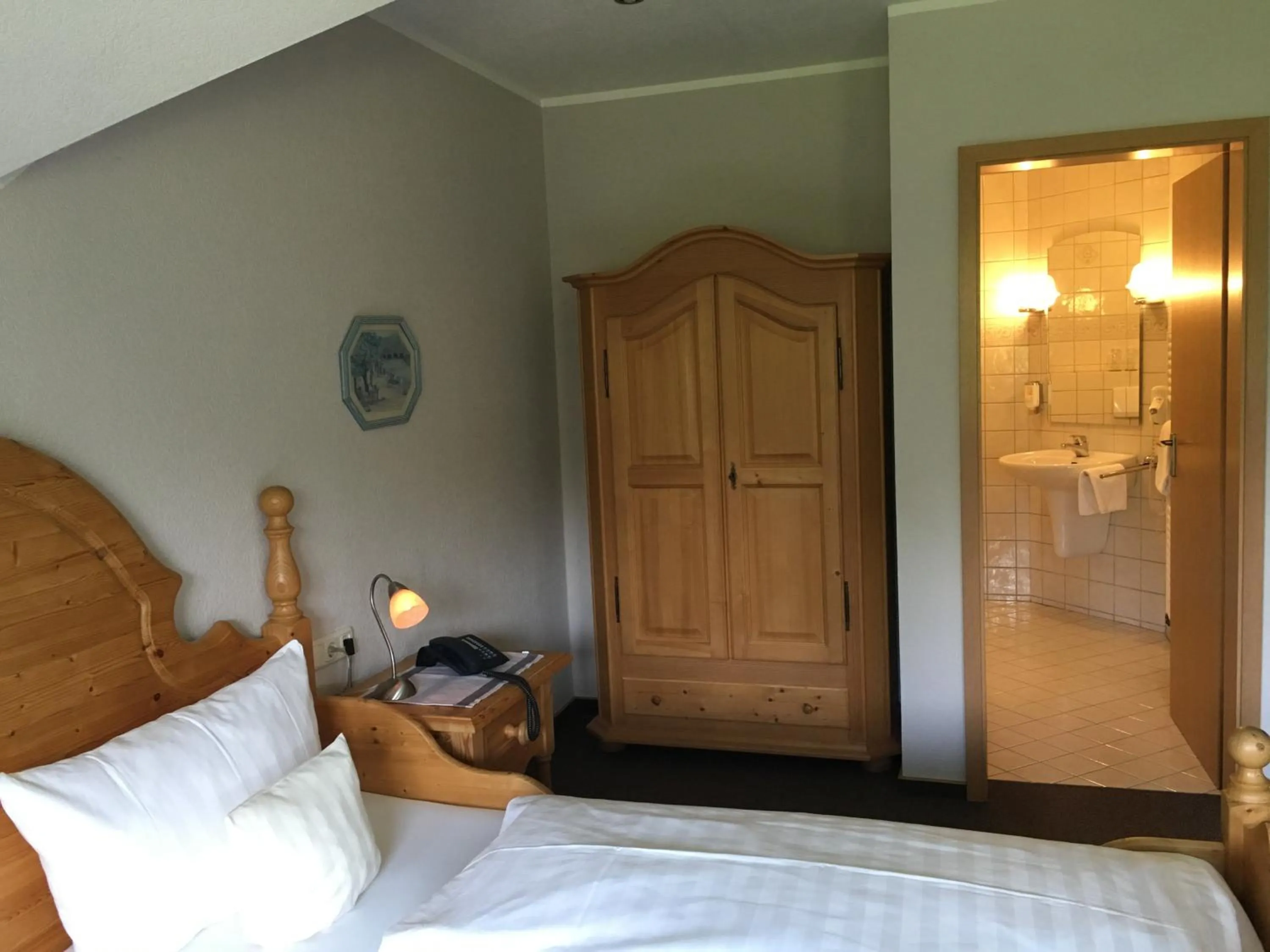 Photo of the whole room, Bed in Landhaus Hotel Göke