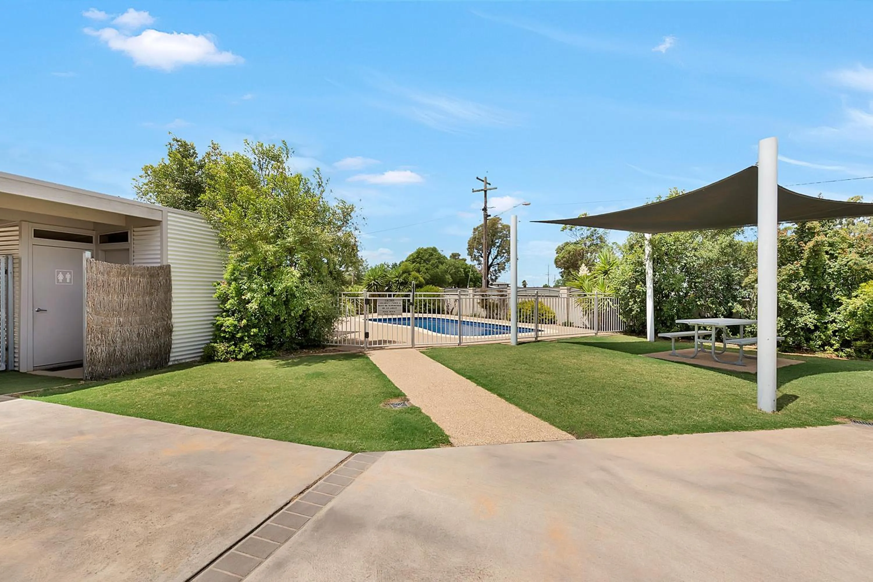 Swimming pool in Kennedy Holiday Villas
