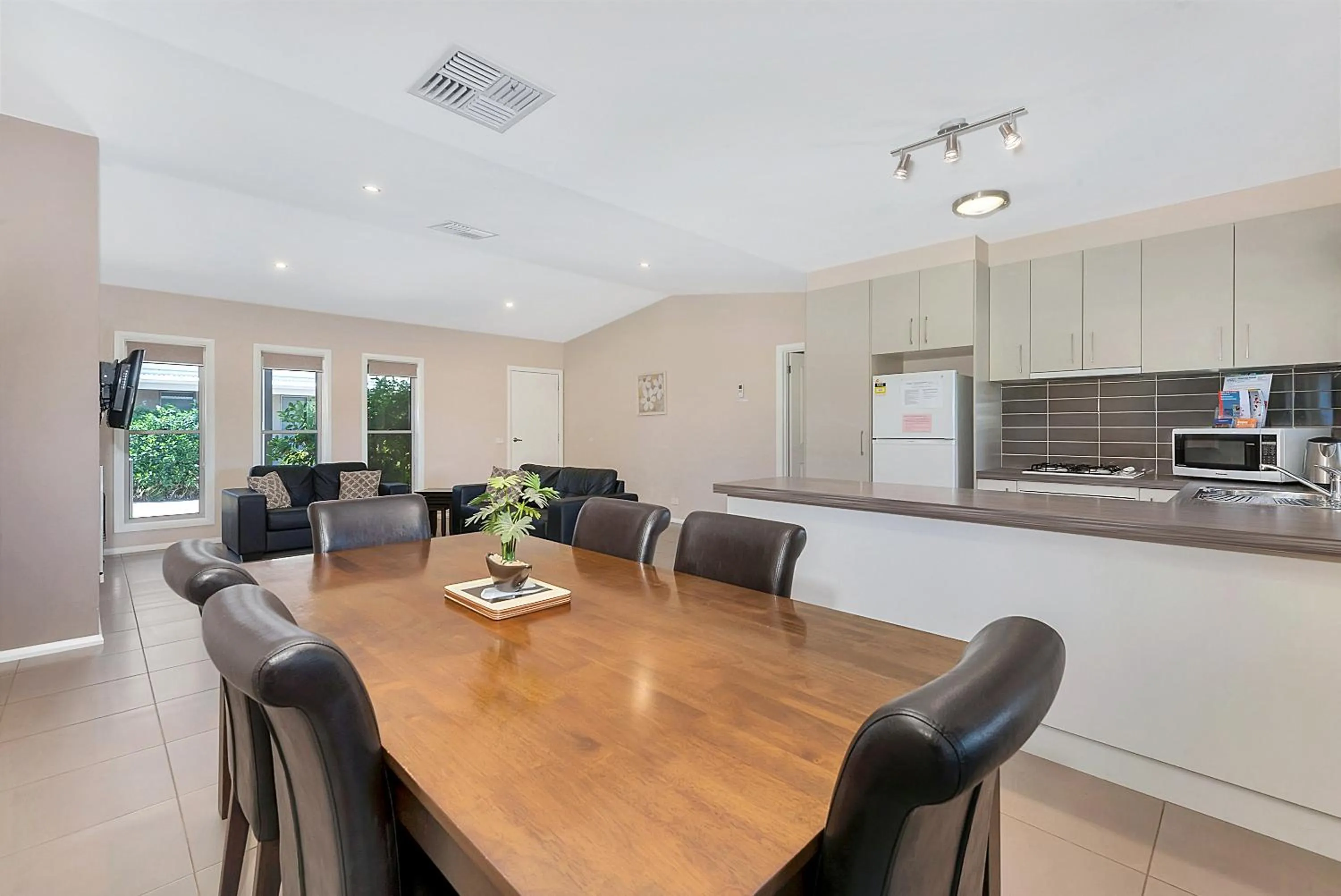 Kennedy Holiday Villas