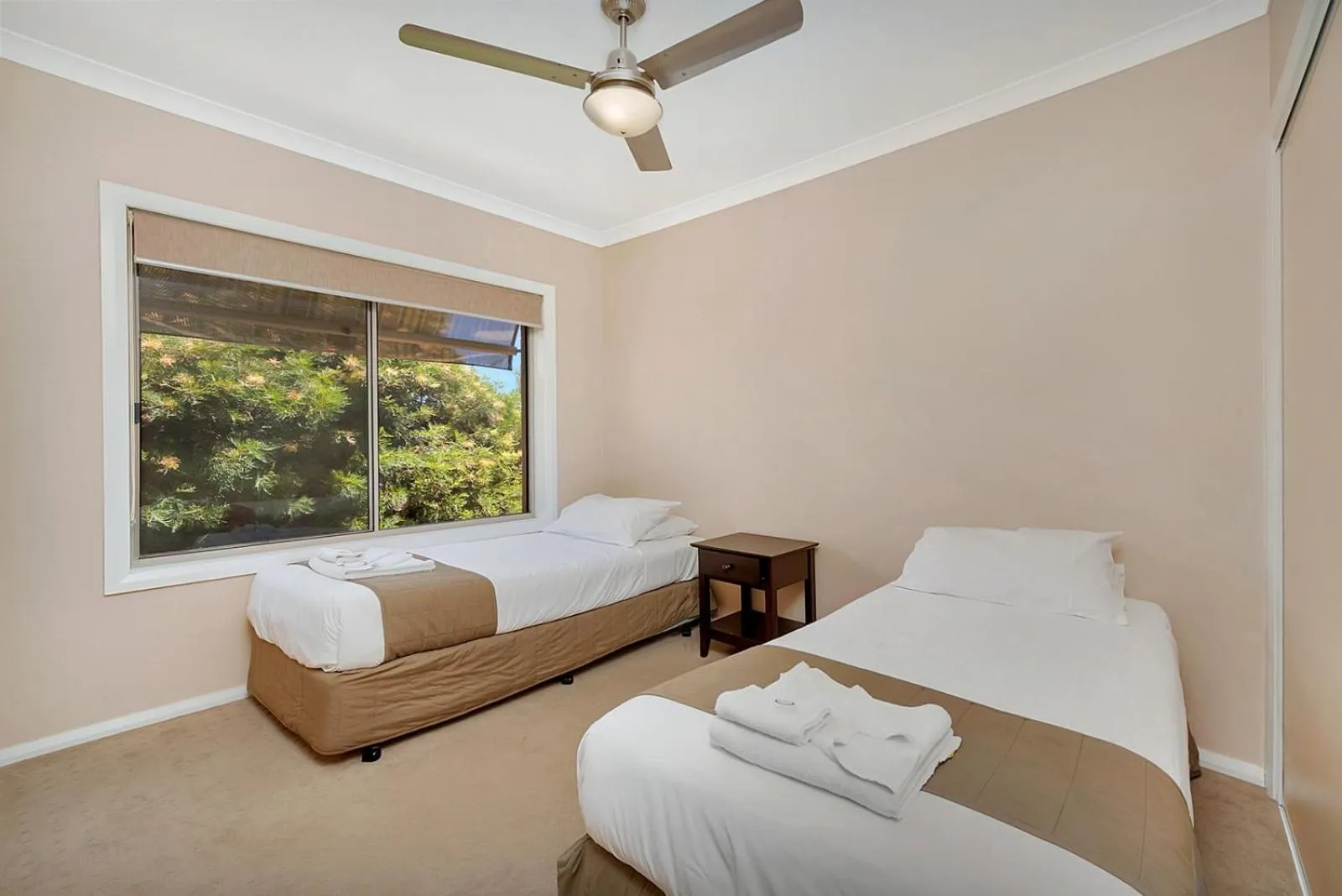 Bedroom, Bed in Kennedy Holiday Villas