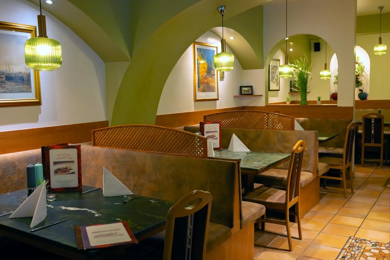 Restaurant/places to eat in Hotel Alter Telegraf