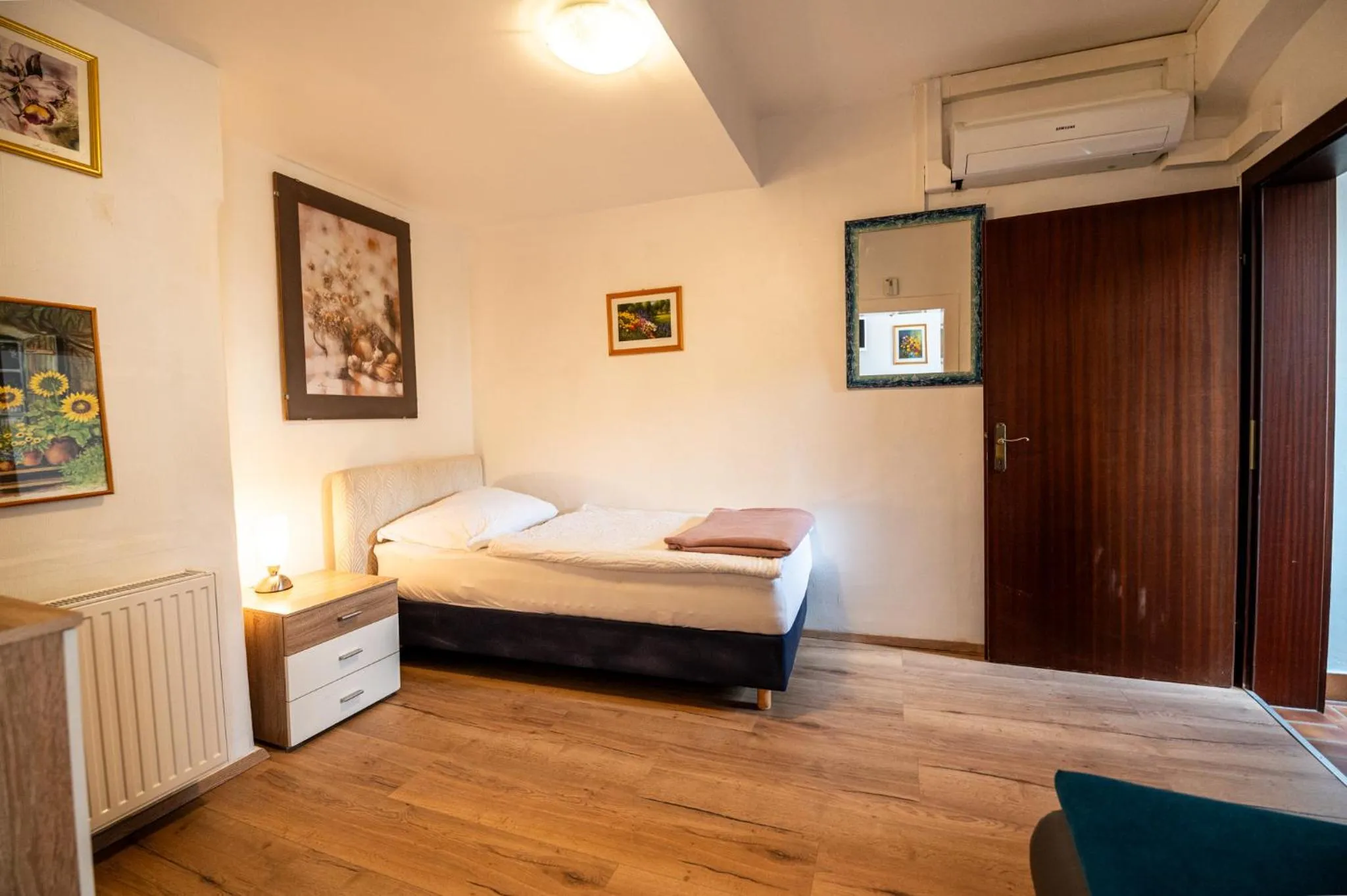 Bed in Hotel Alter Telegraf