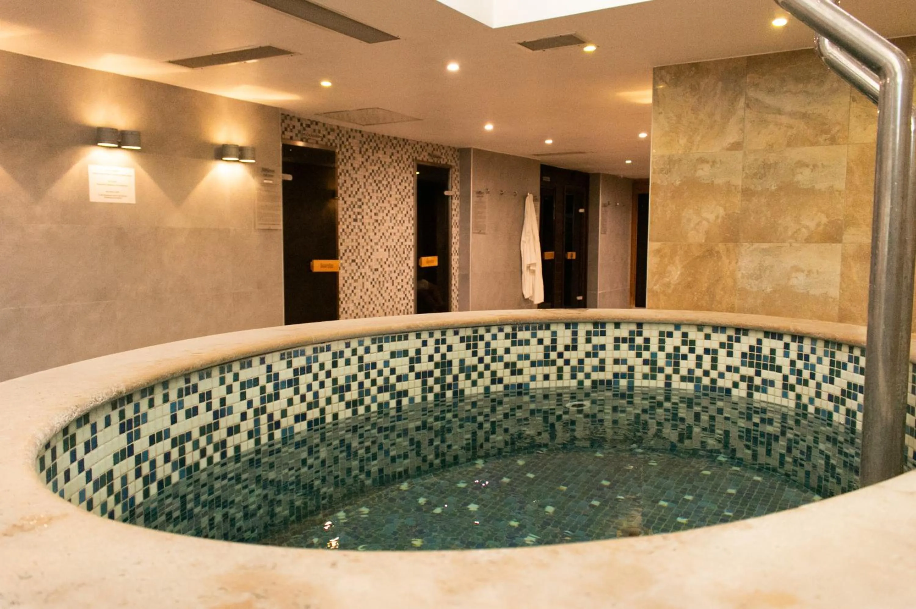 Swimming pool in Hotel Visegrád