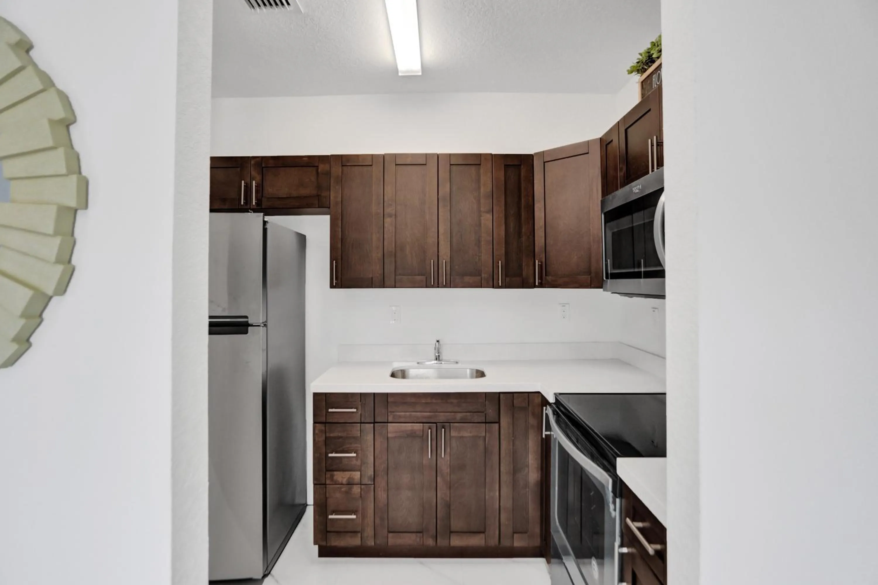 Coffee/tea facilities in Renzzi Wynwood Apartments