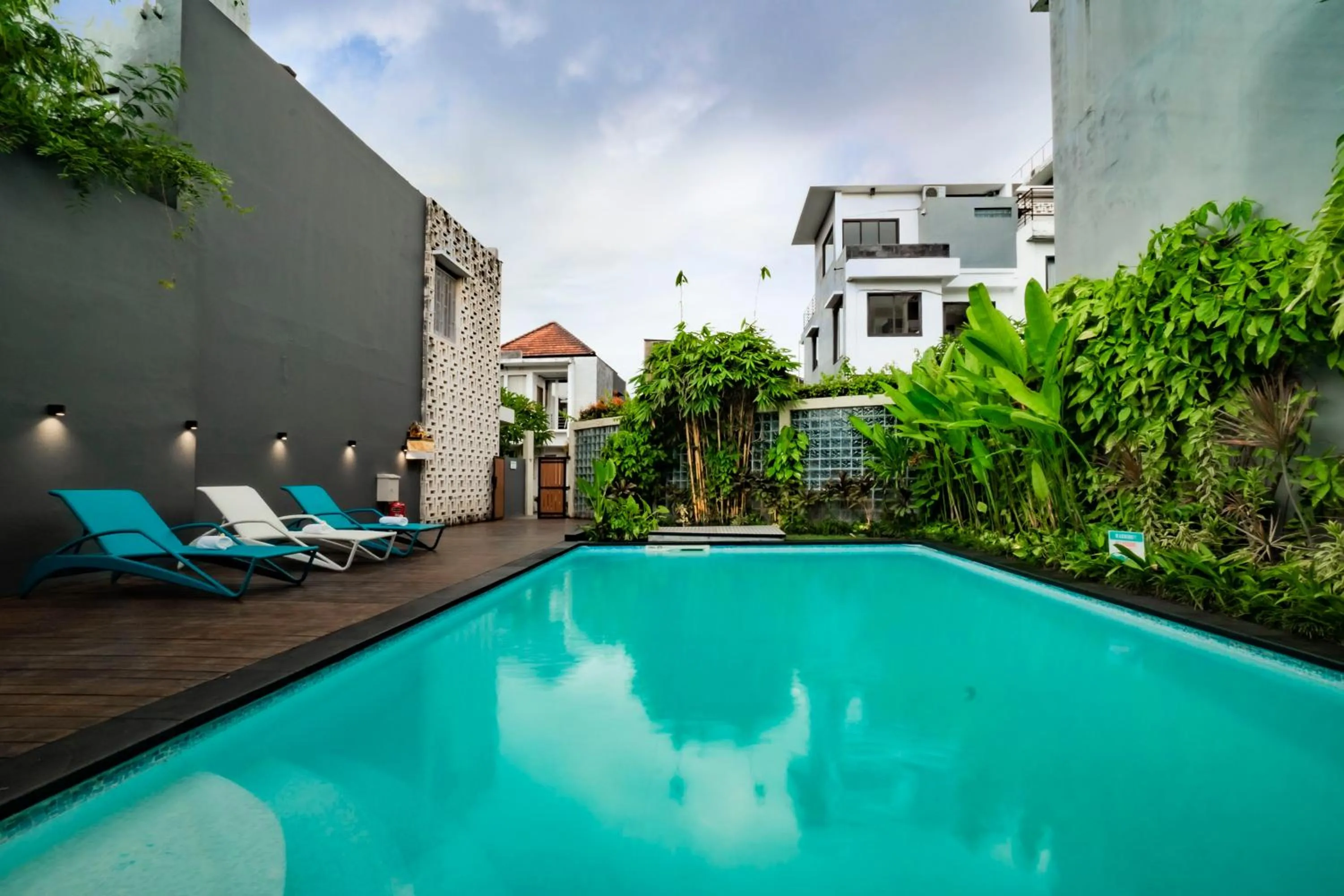 Swimming pool in Sunrise Aventus Hotel Nusa Dua