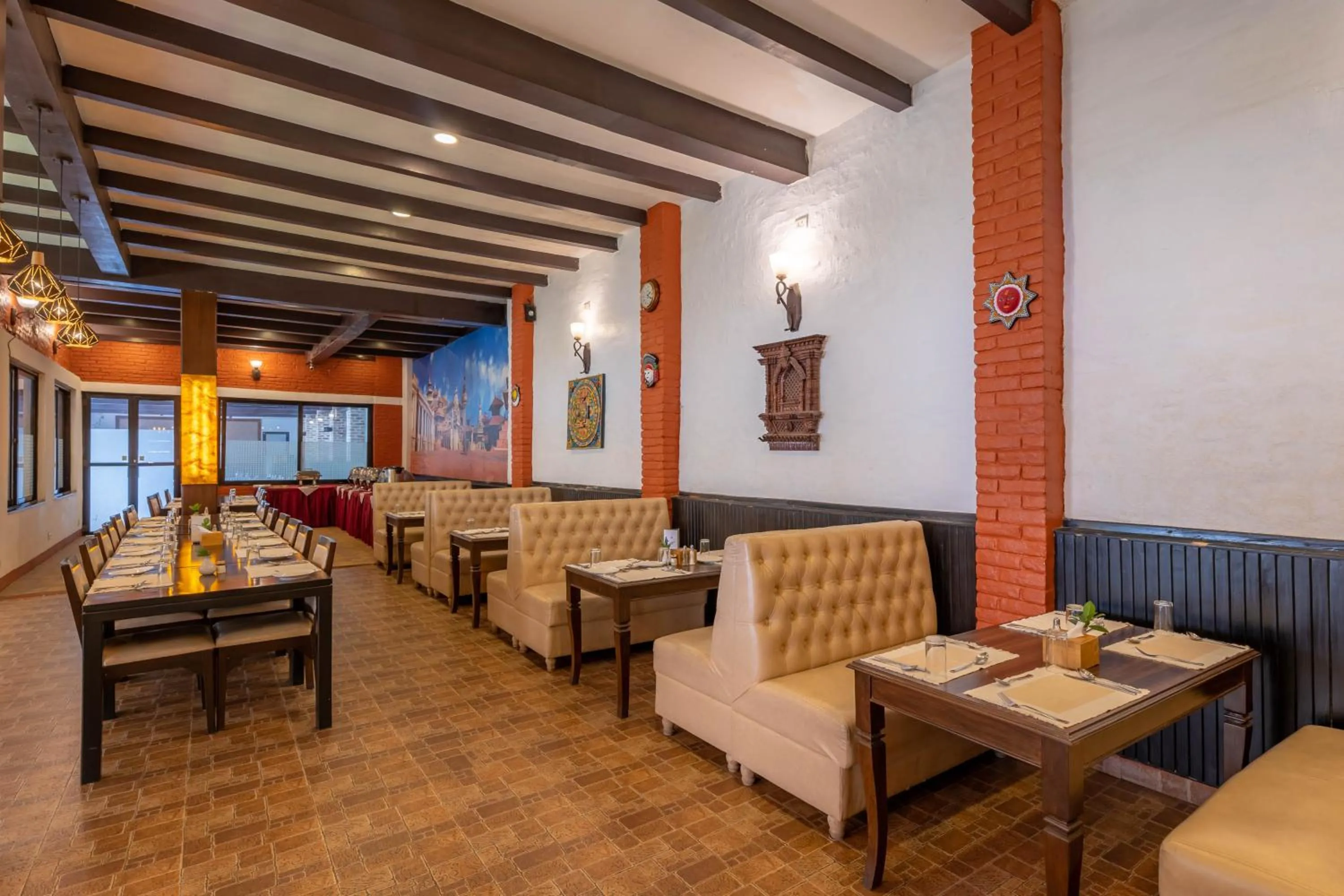 Restaurant/places to eat in Hukum Darbar Restaurant & Hotel