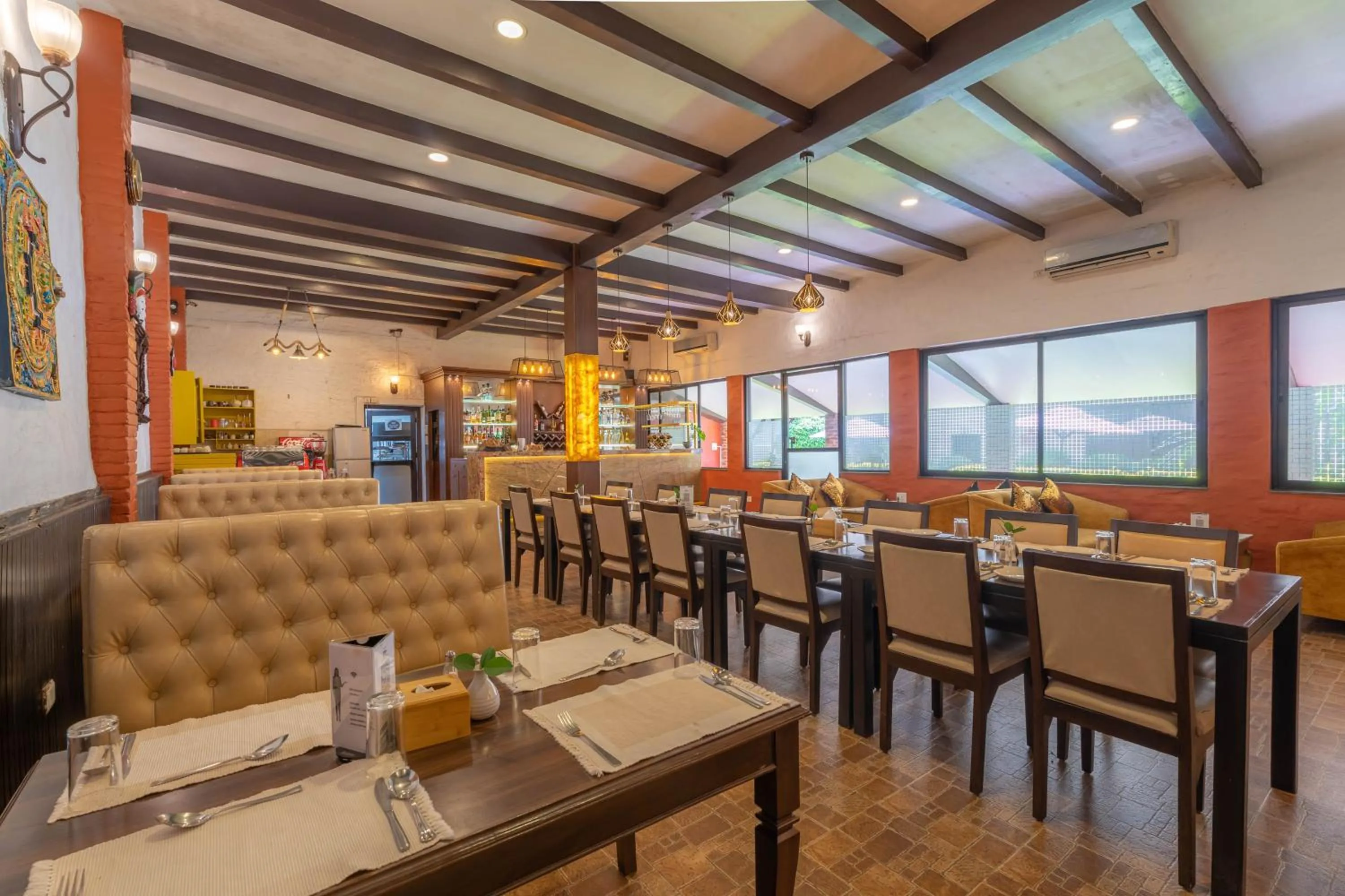 Restaurant/places to eat in Hukum Darbar Restaurant & Hotel