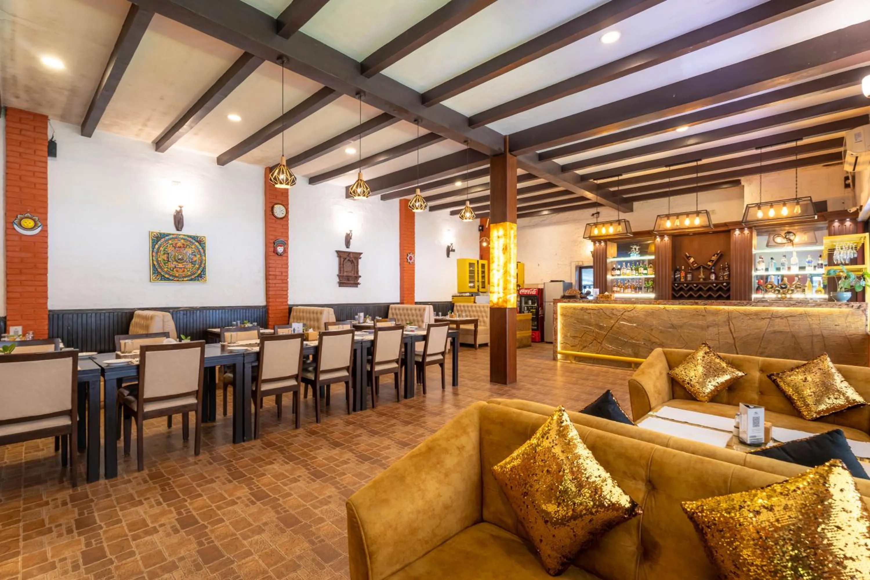 Restaurant/places to eat in Hukum Darbar Restaurant & Hotel