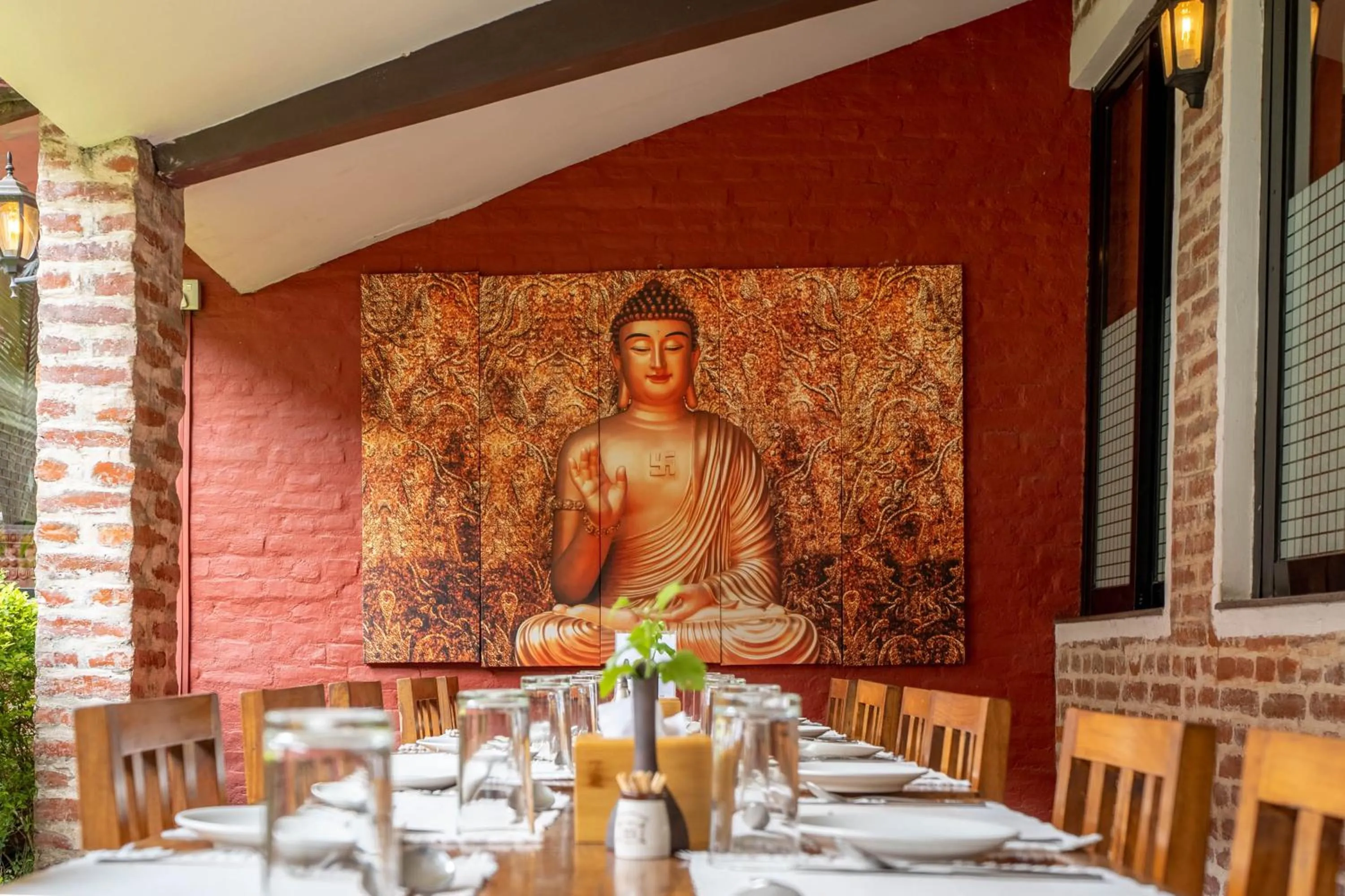 Restaurant/places to eat in Hukum Darbar Restaurant & Hotel