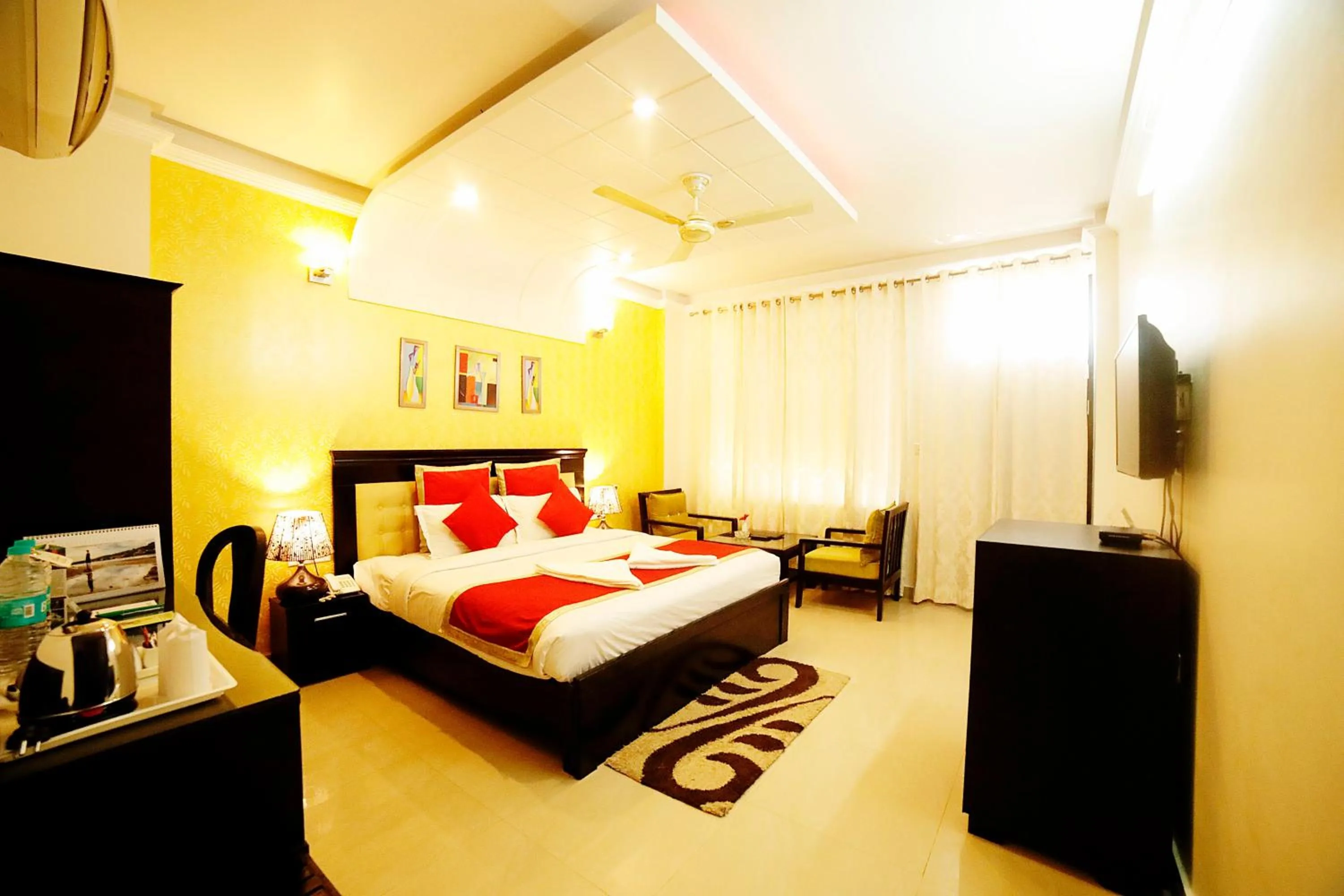 Photo of the whole room, Bed in Hotel Yog Vashishth
