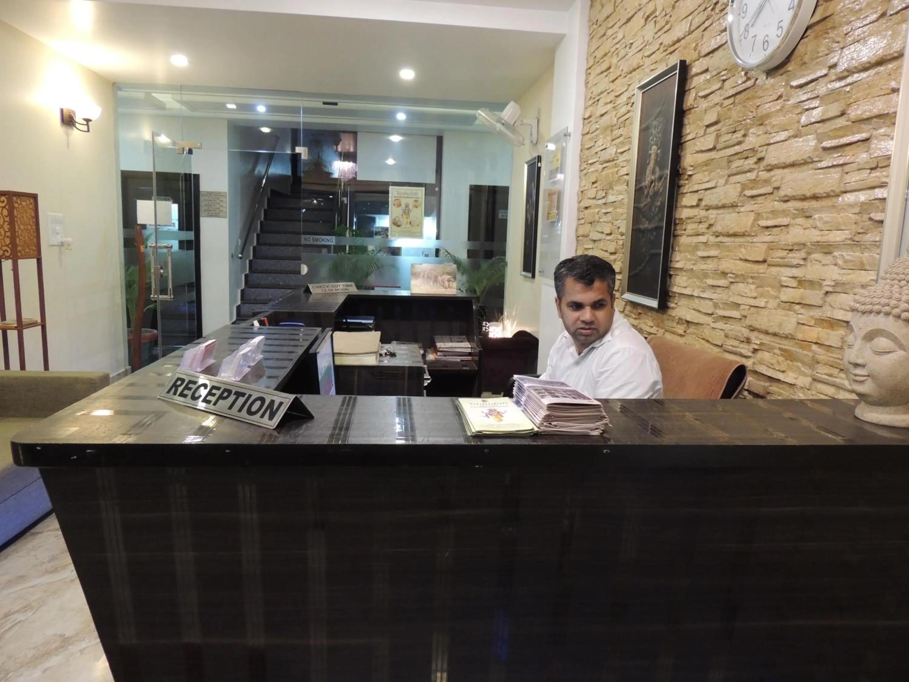 Staff in Hotel Yog Vashishth