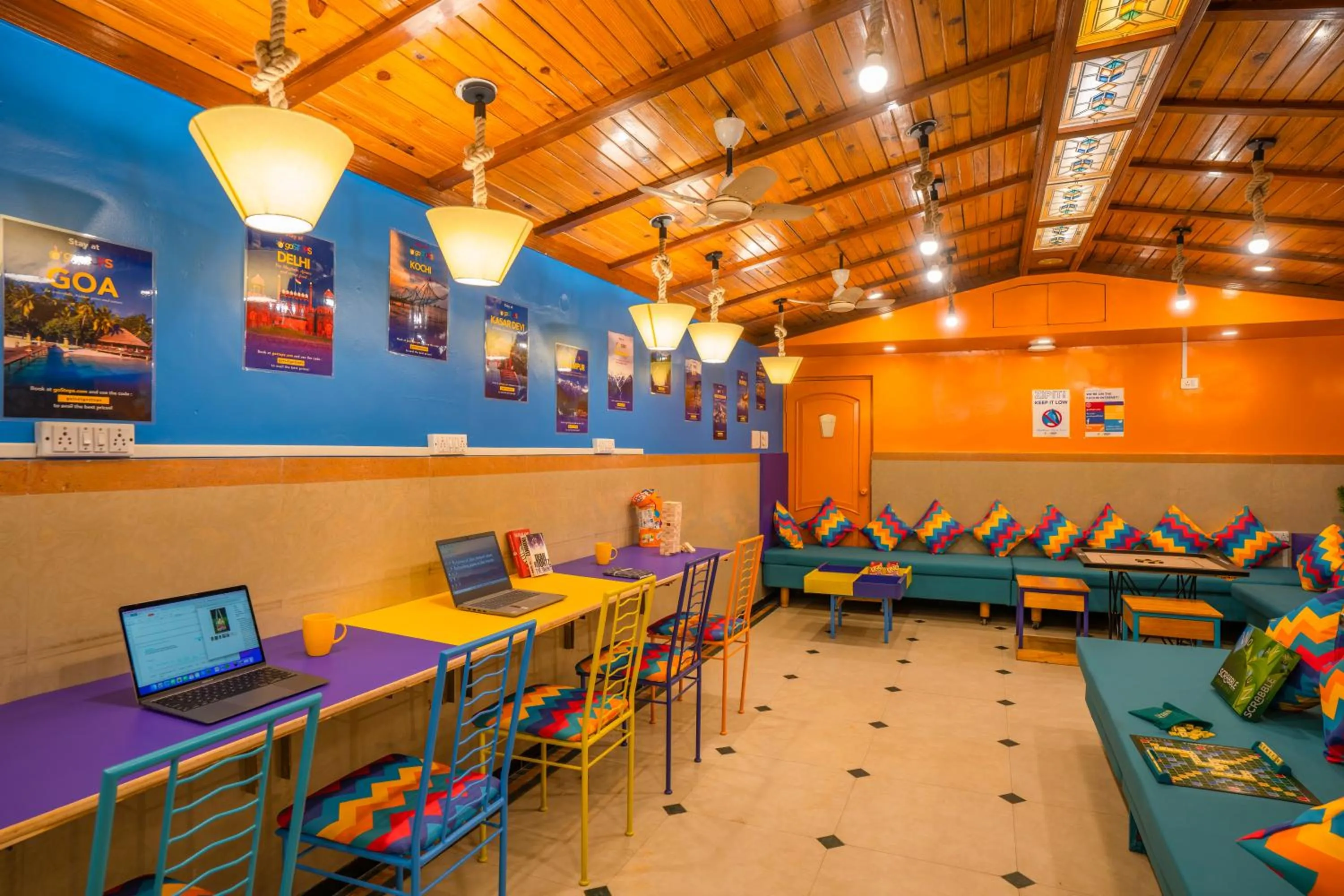 Seating area in goSTOPS Bengaluru, Gandhi Nagar Majestic - Private Rooms & Dorms