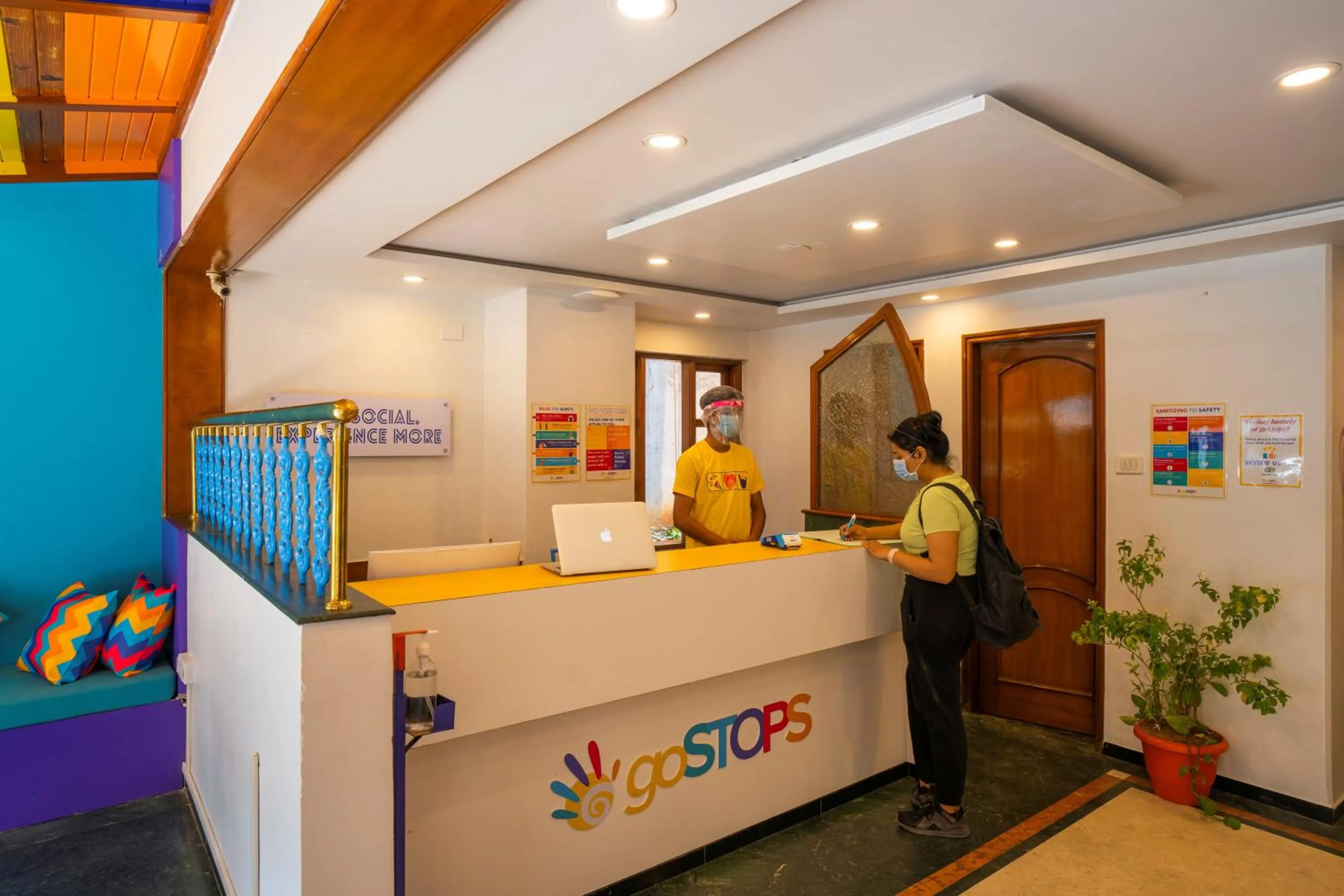 goSTOPS Bengaluru, Gandhi Nagar Majestic