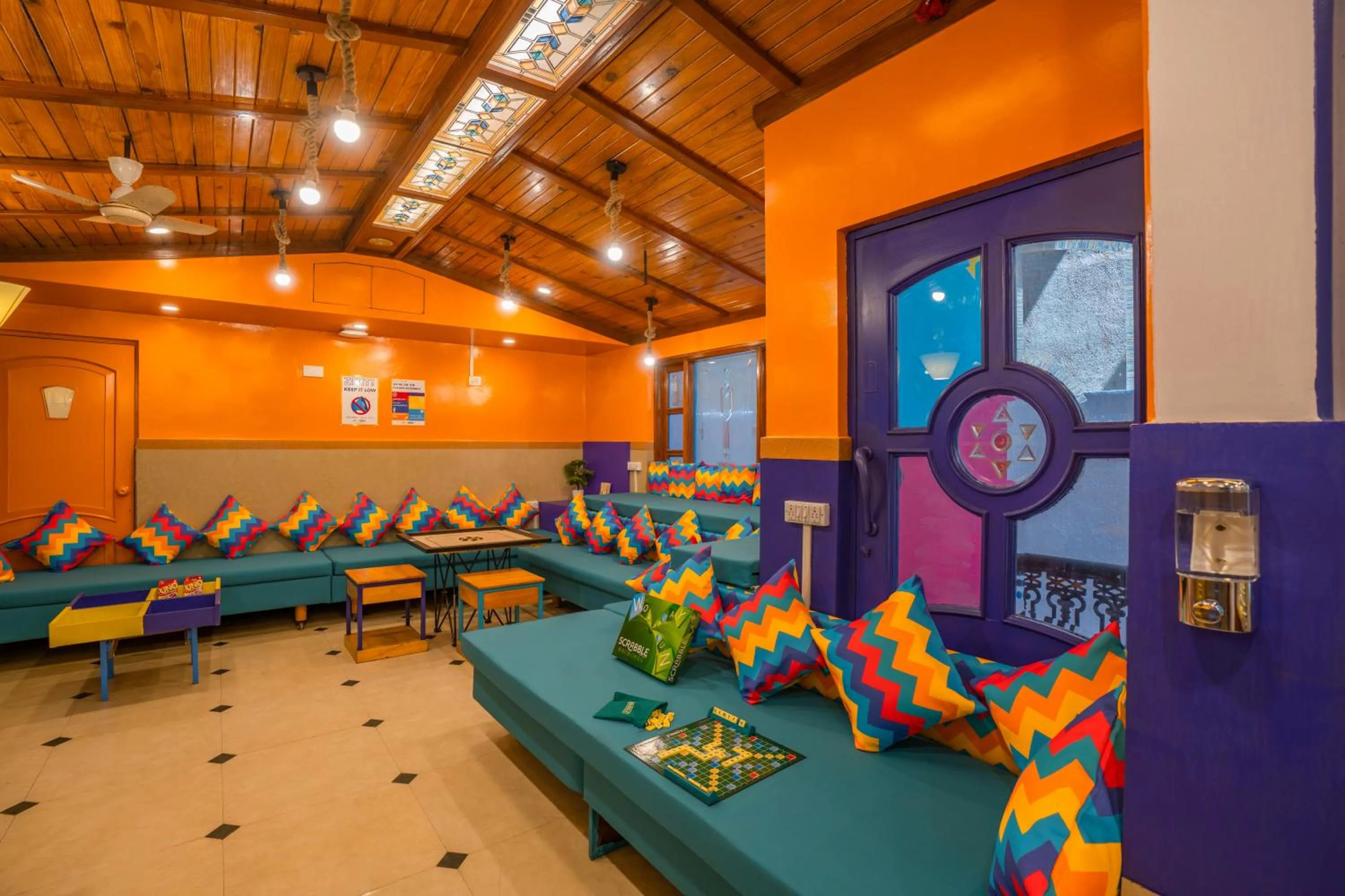 Seating area in goSTOPS Bengaluru, Gandhi Nagar Majestic - Private Rooms & Dorms