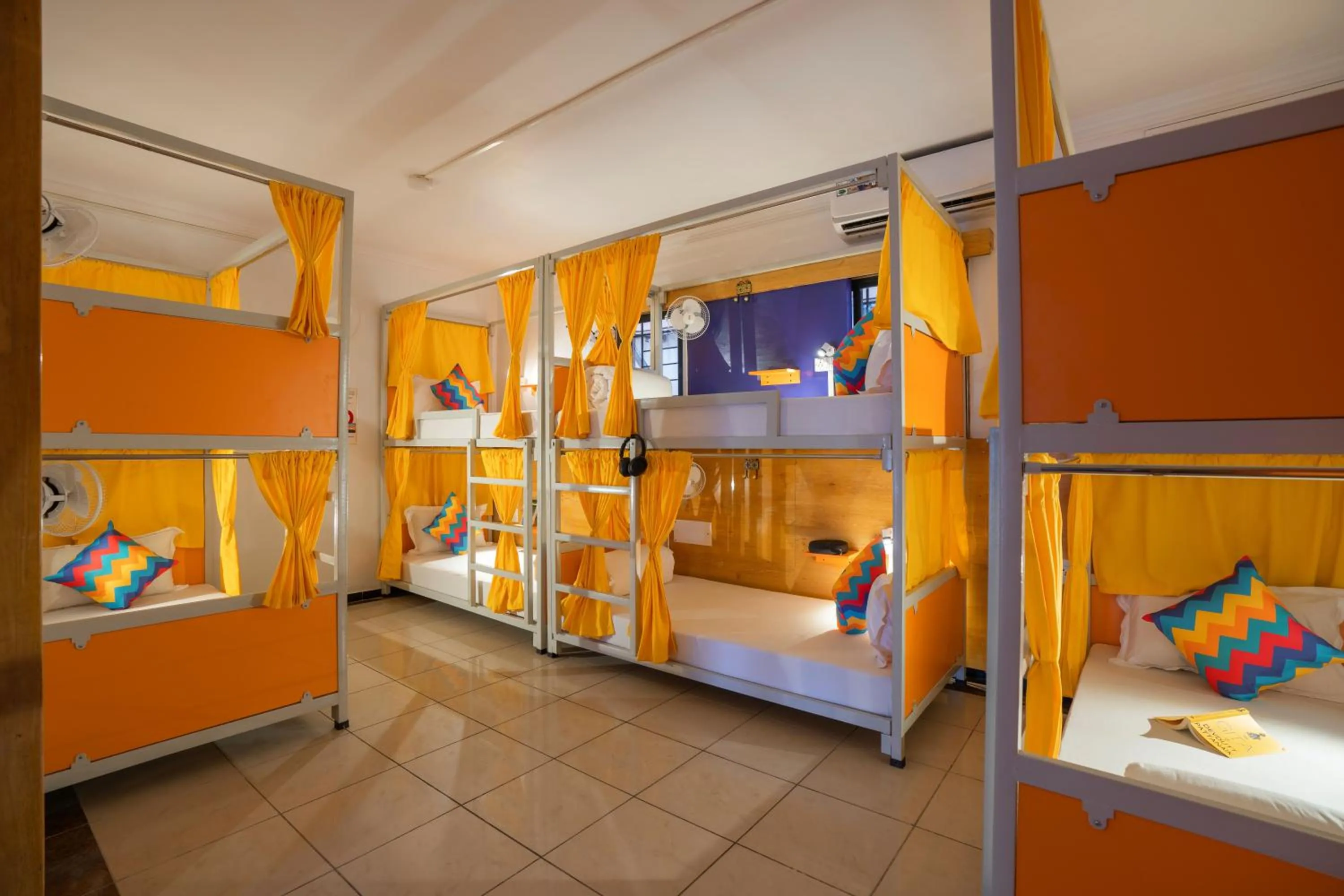 Bed in goSTOPS Bengaluru, Gandhi Nagar Majestic