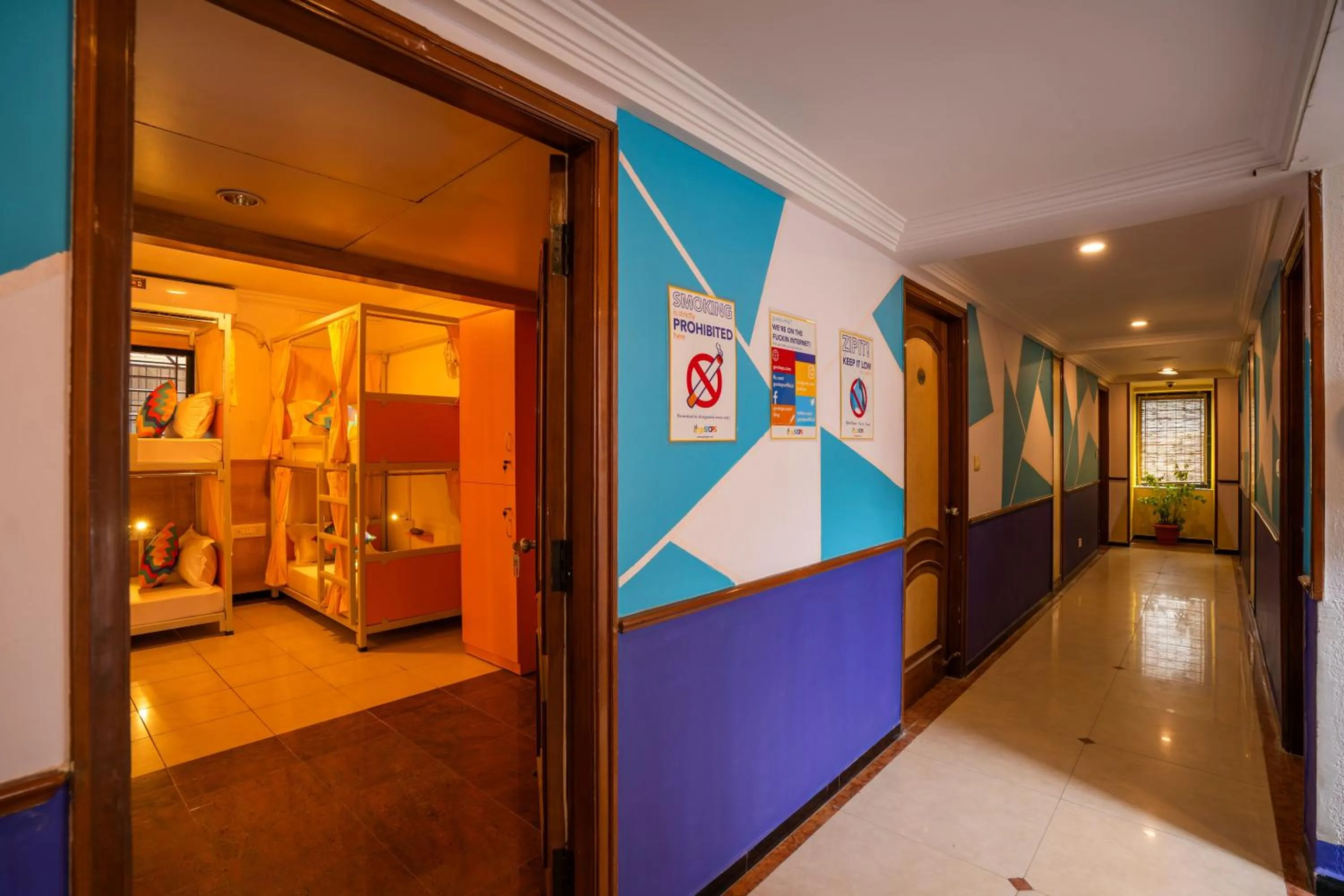 Bed in goSTOPS Bengaluru, Gandhi Nagar Majestic