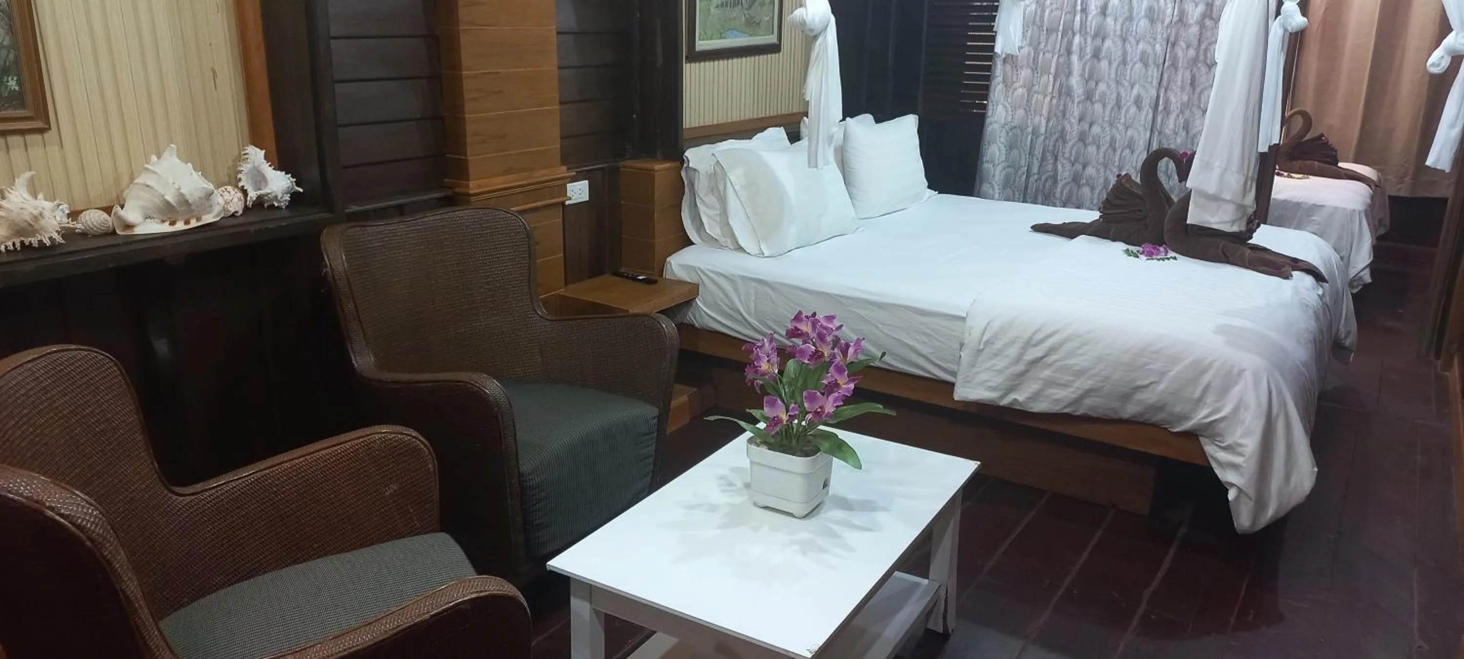 Bed in Mangrove House Lanta Old Town