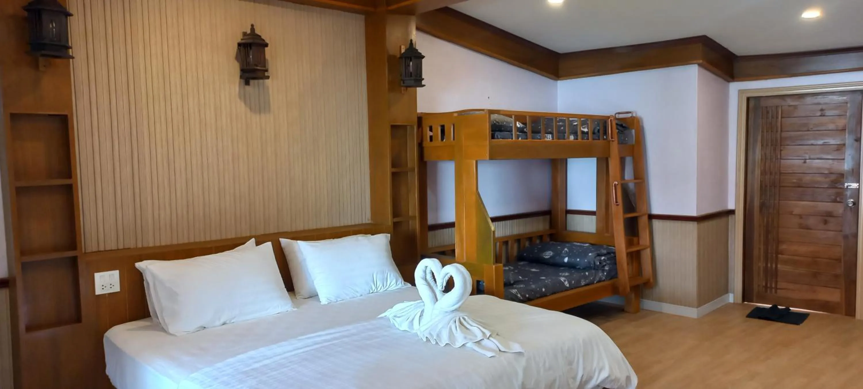 Bed in Mangrove House Lanta Old Town