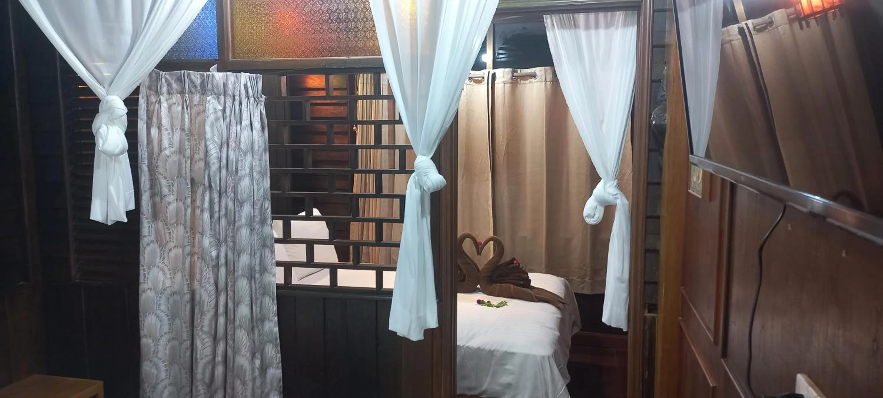 Bed in Mangrove House Lanta Old Town