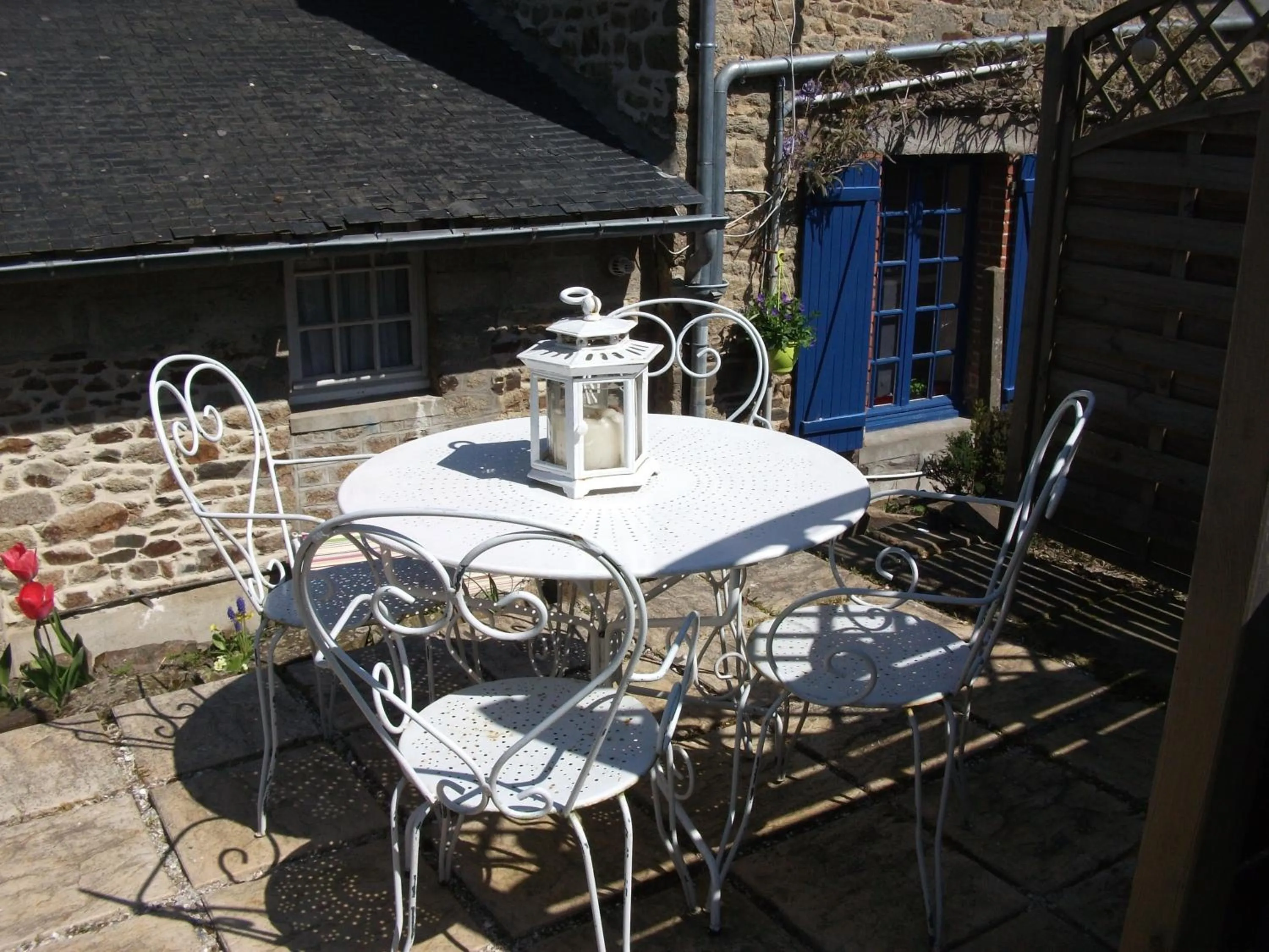 Facade/entrance in Au Bon Accueil