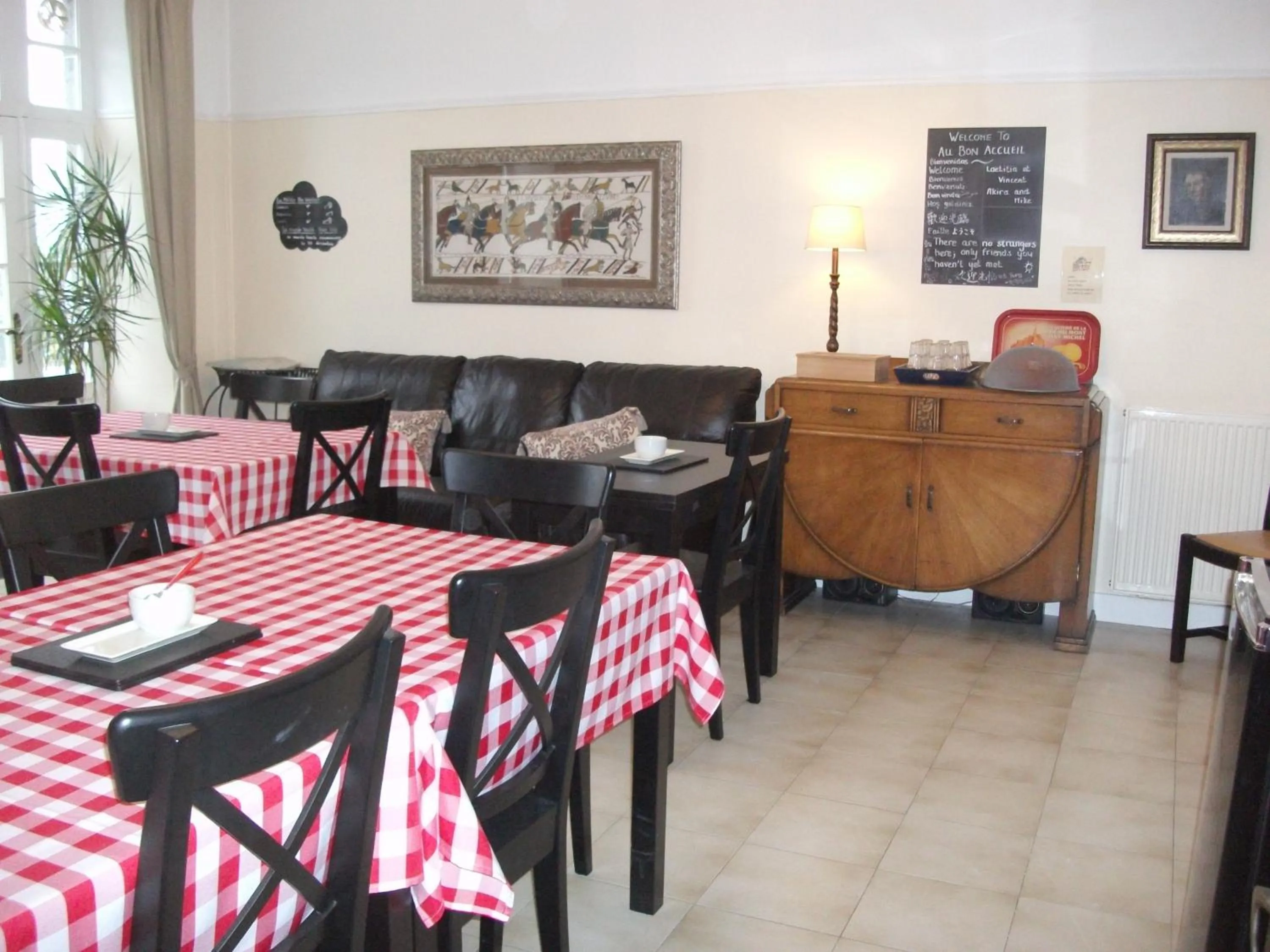 Dining area in Au Bon Accueil
