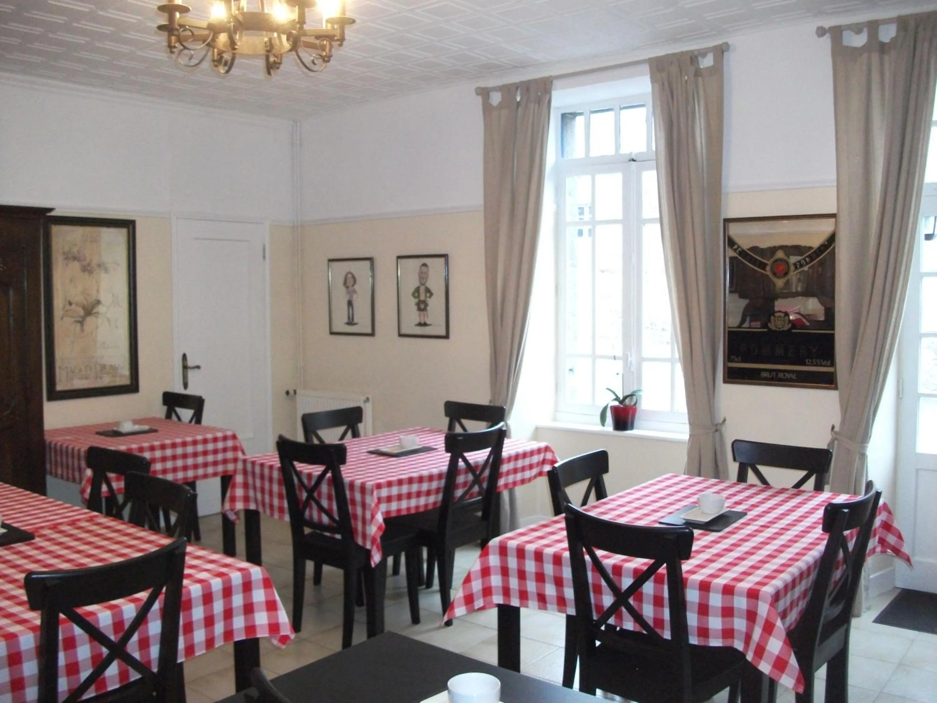 Dining area in Au Bon Accueil