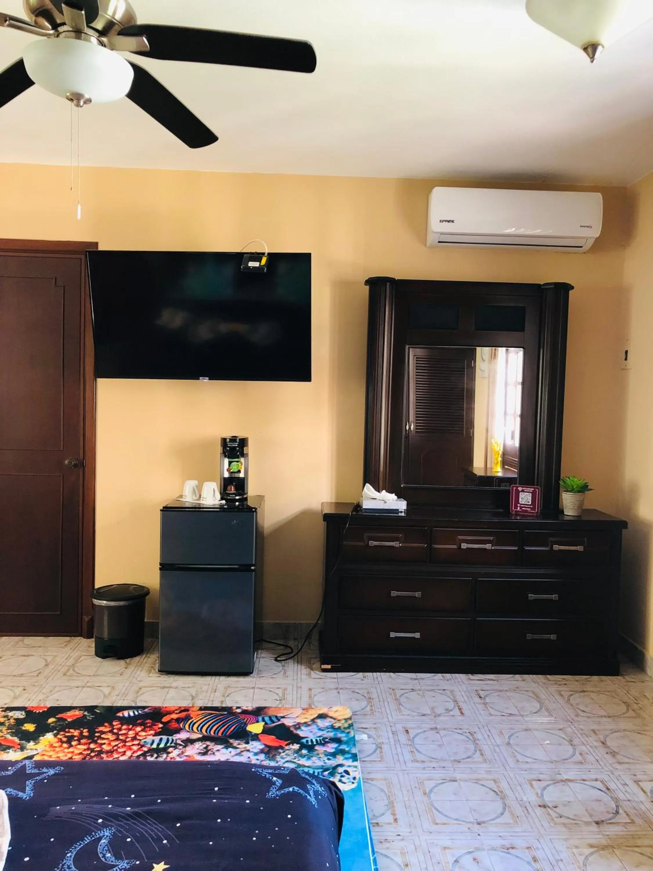 TV and multimedia in Hotel Boutique Villas Segovia Cozumel