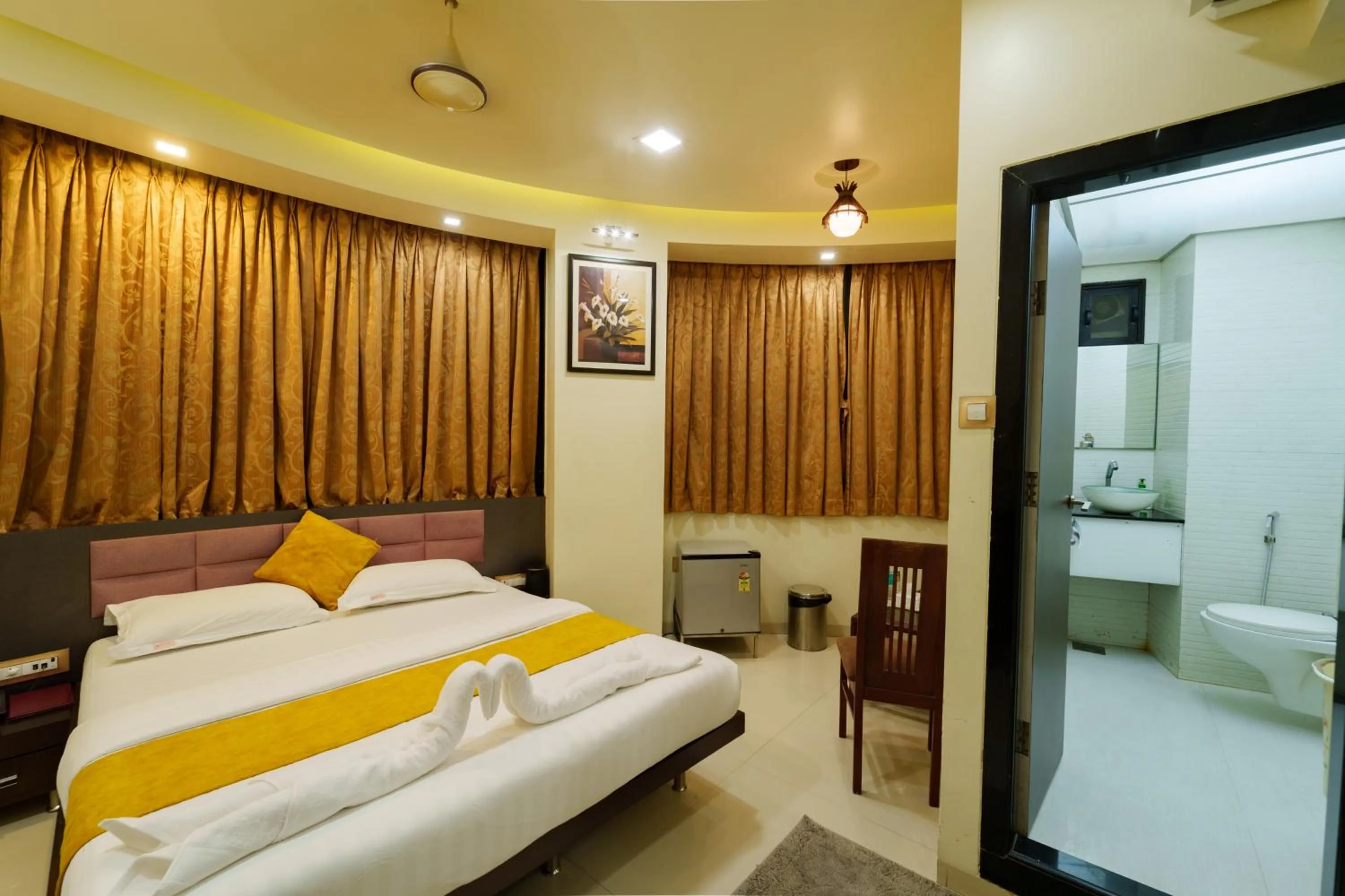 Bed in La Hotel Metro near BKC