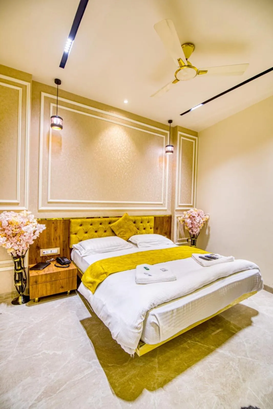 Bed in La Hotel Metro near BKC