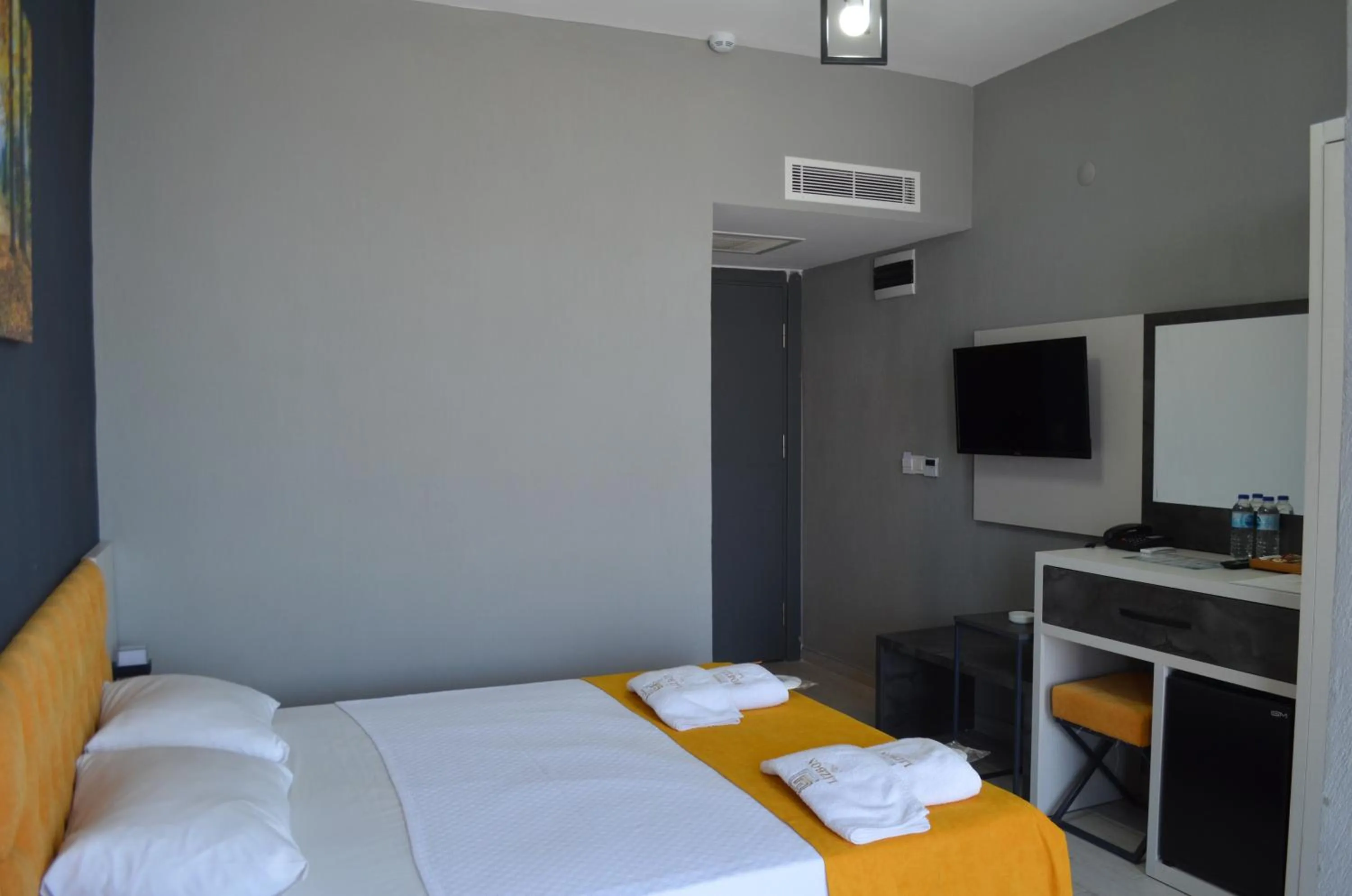 Bed in LİZBON HOTEL