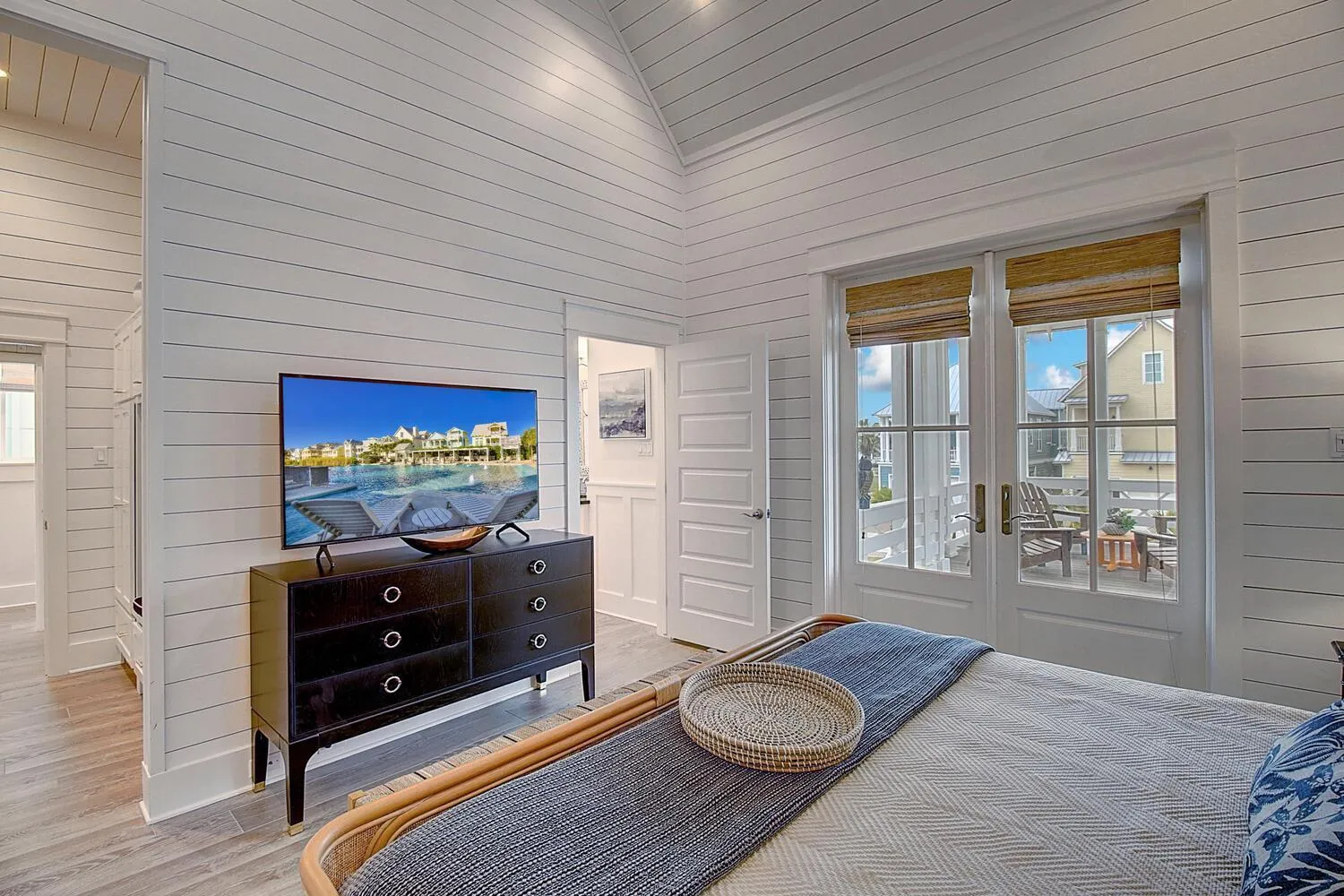 Other in Beachful Easy Feeling 117 CE