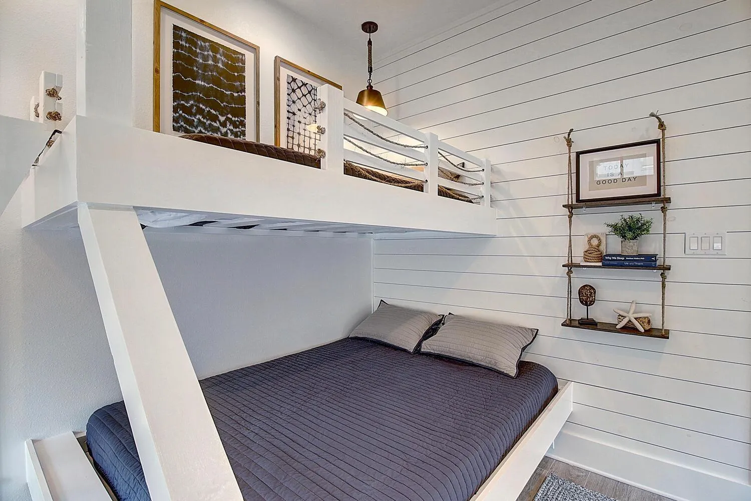 Other, Bed in Beachful Easy Feeling 117 CE