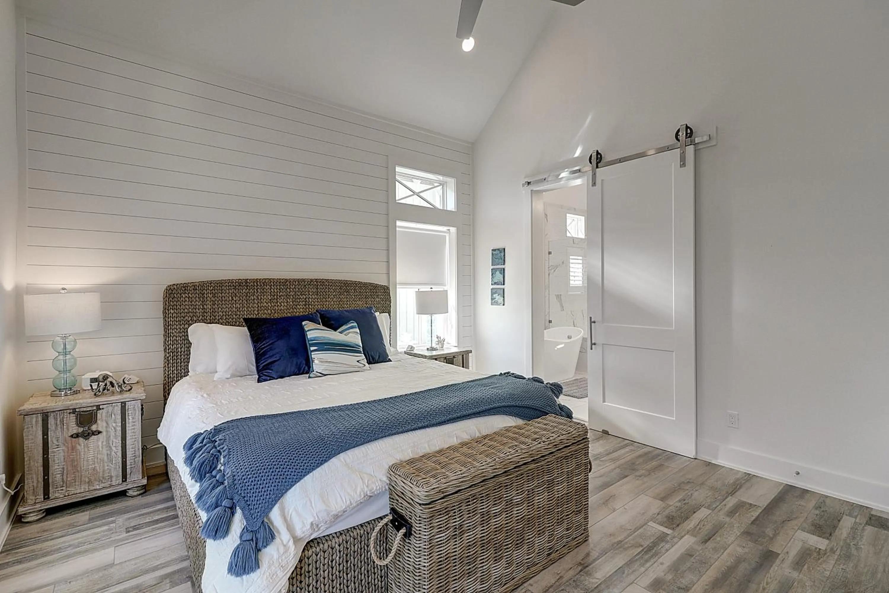 Other, Bed in Just Wanna Have Sun 288 HI