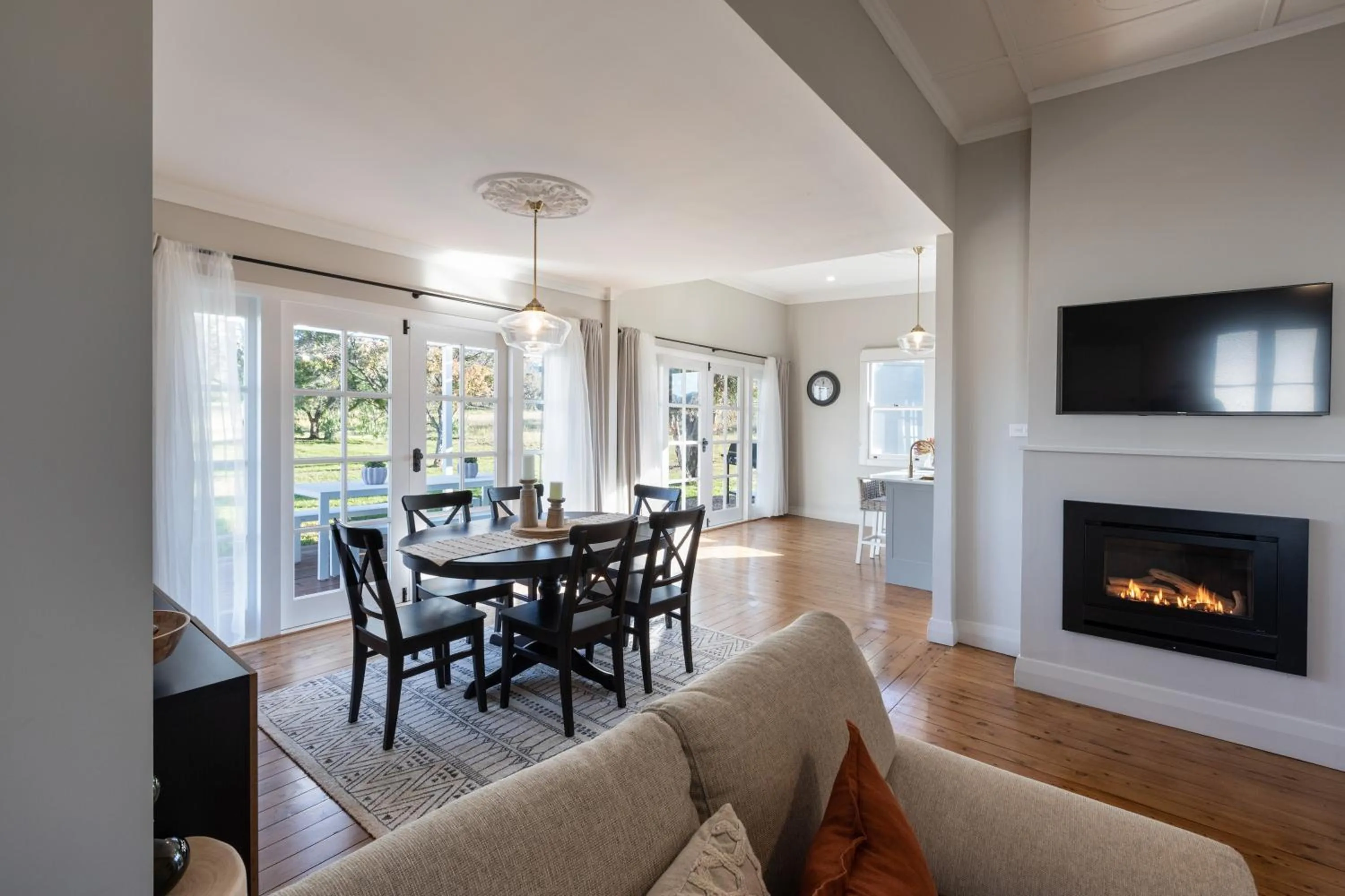 Living room in Pokolbin Farm Stay