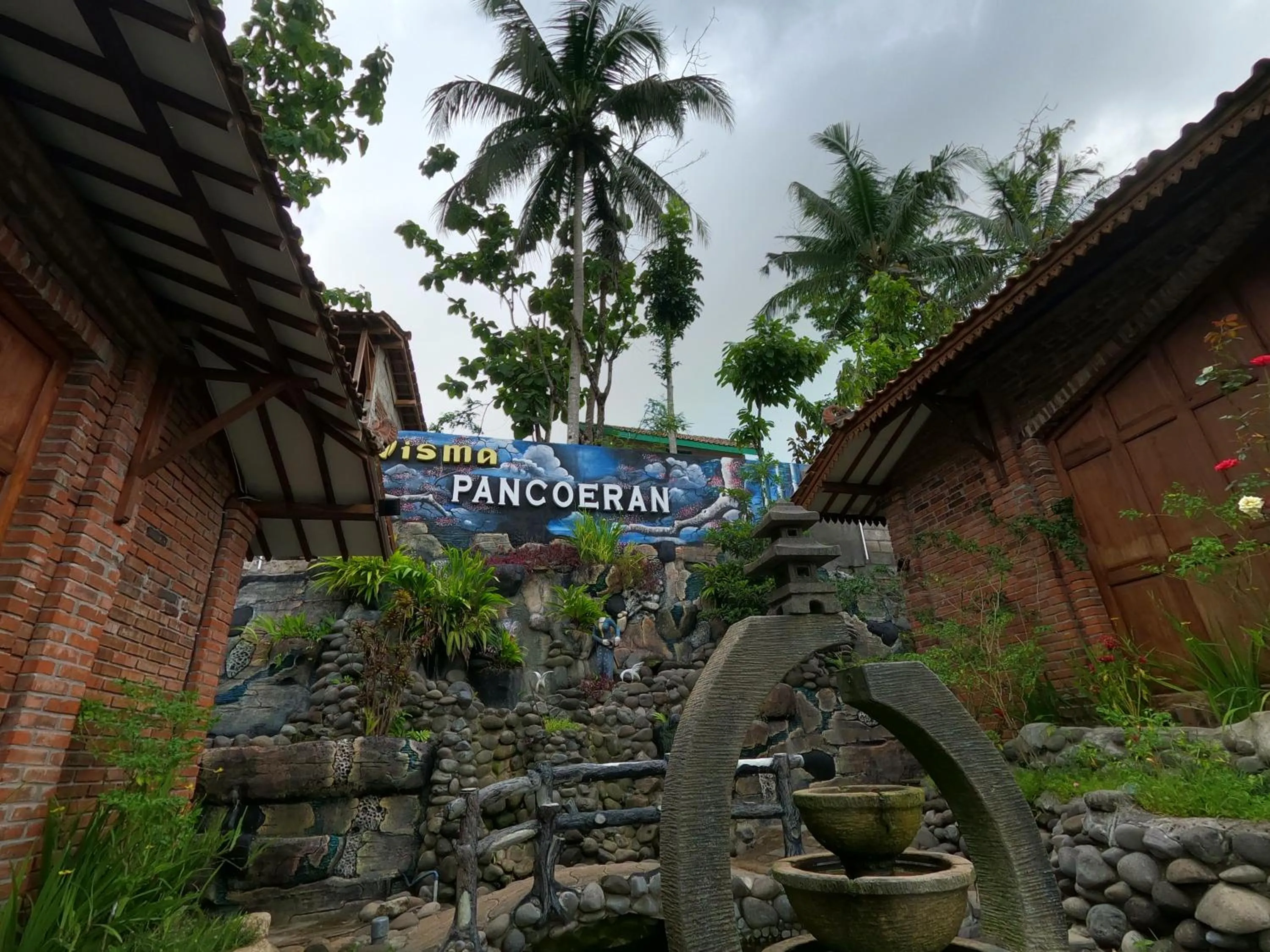 Property building in Wisma Pancoeran