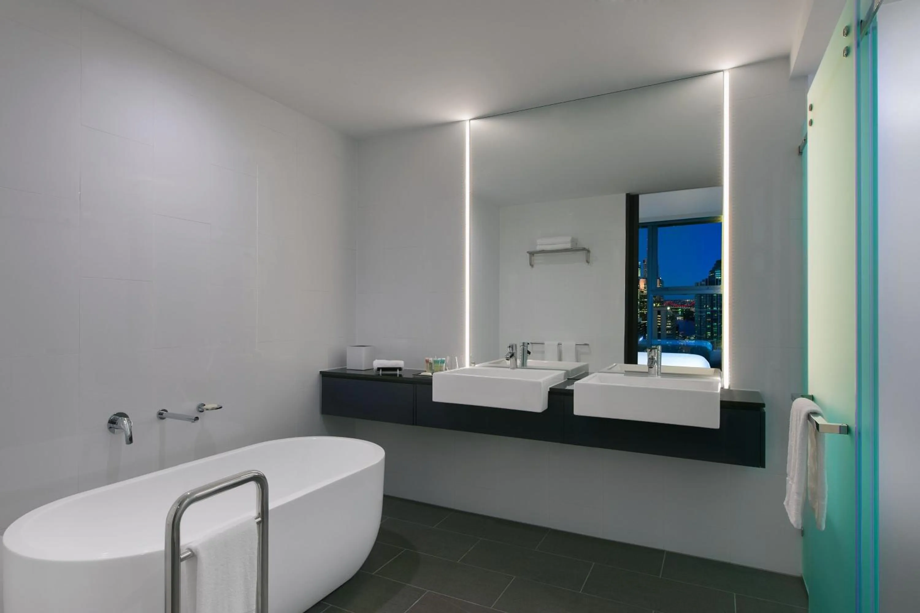 Bathroom in Four Points by Sheraton Brisbane