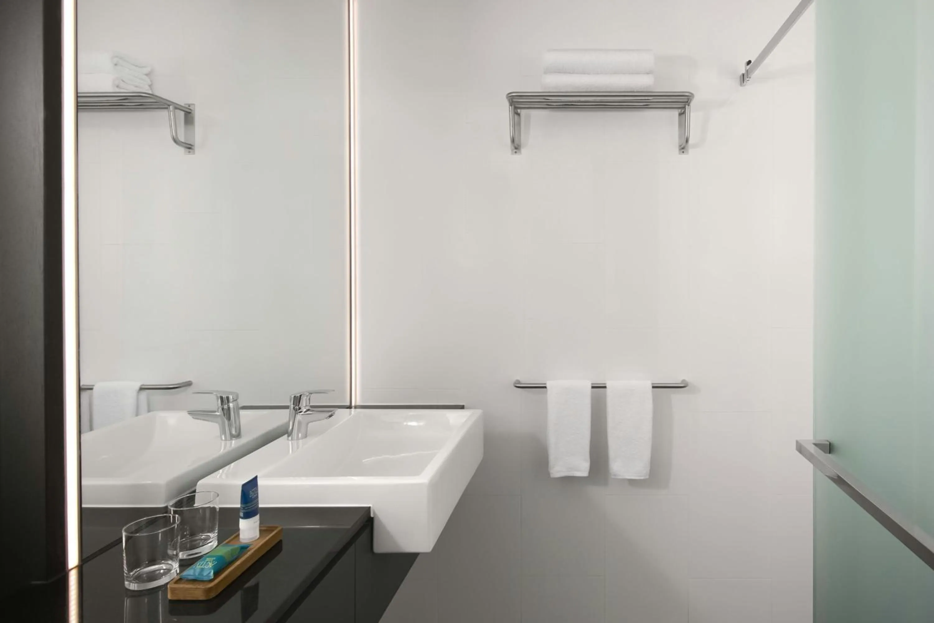 Bathroom in Four Points by Sheraton Brisbane