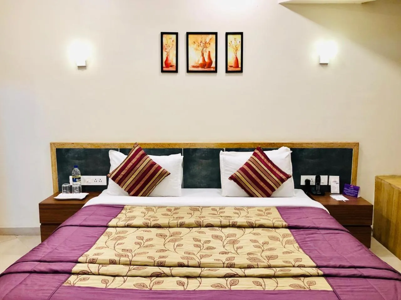 Bed in VITS Kamats Resort, Silvassa