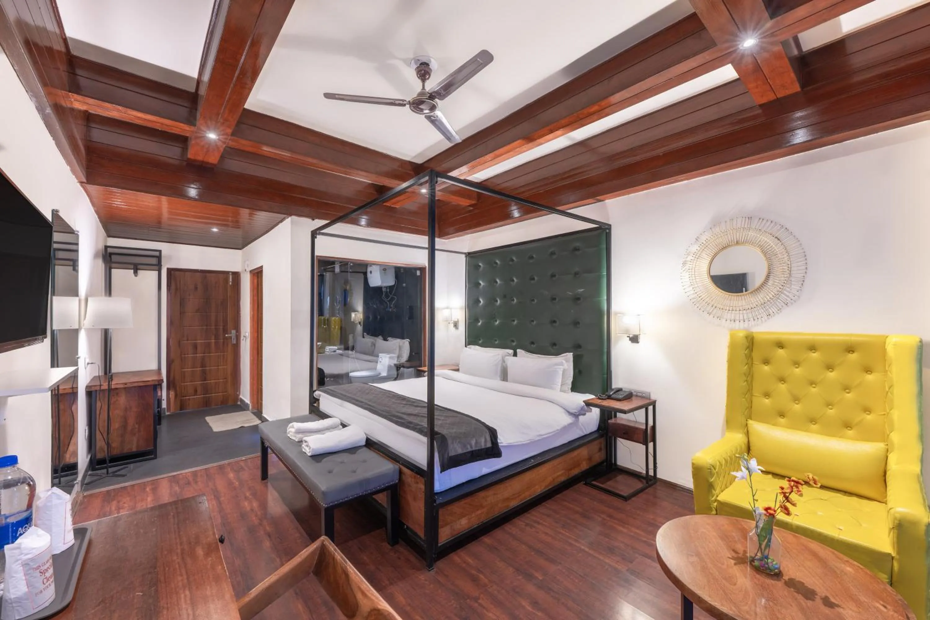 Bed in Echor Himalayan Aurum Manali