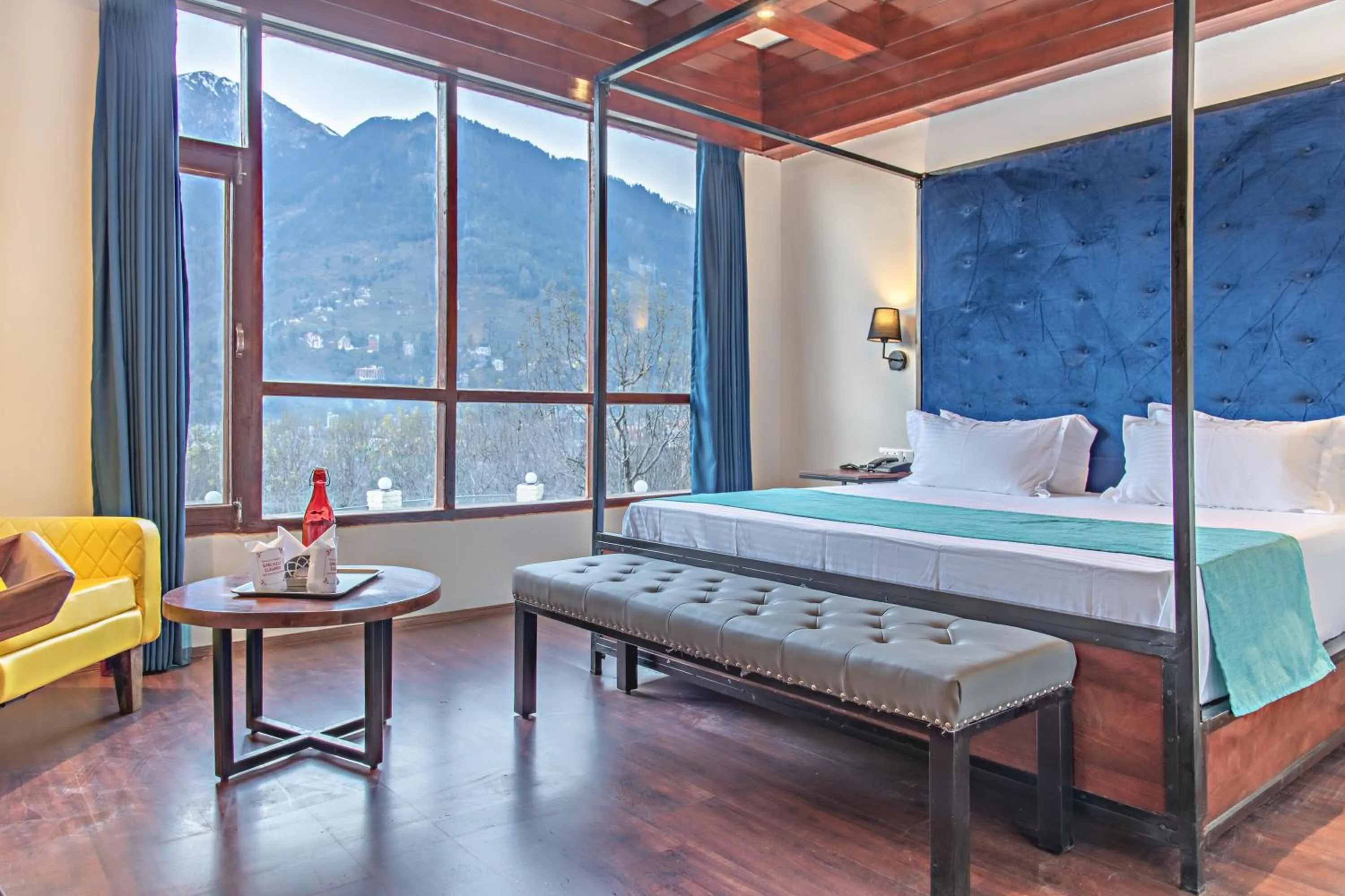 Bed in Echor Himalayan Aurum Manali