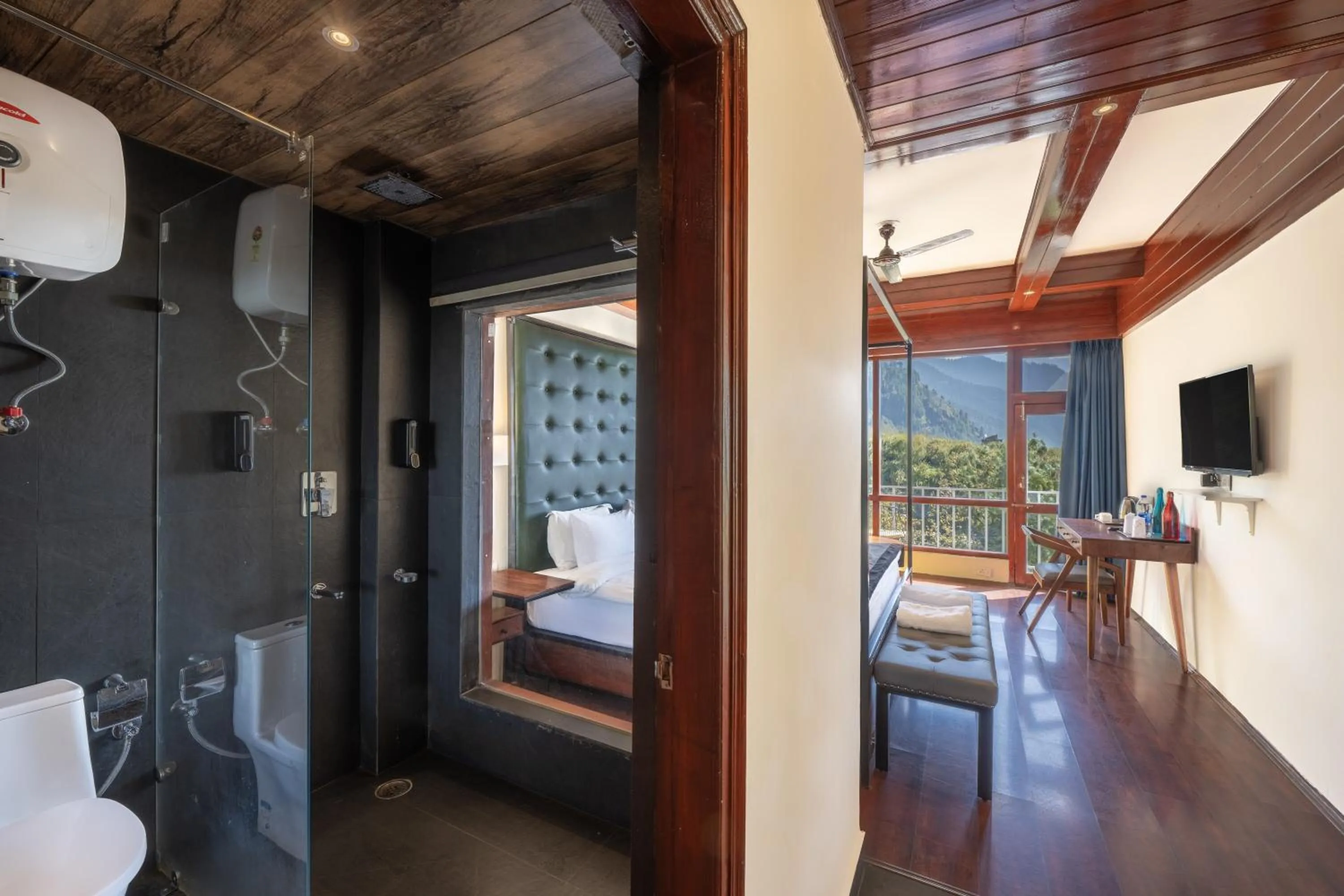 Bathroom in Echor Himalayan Aurum Manali