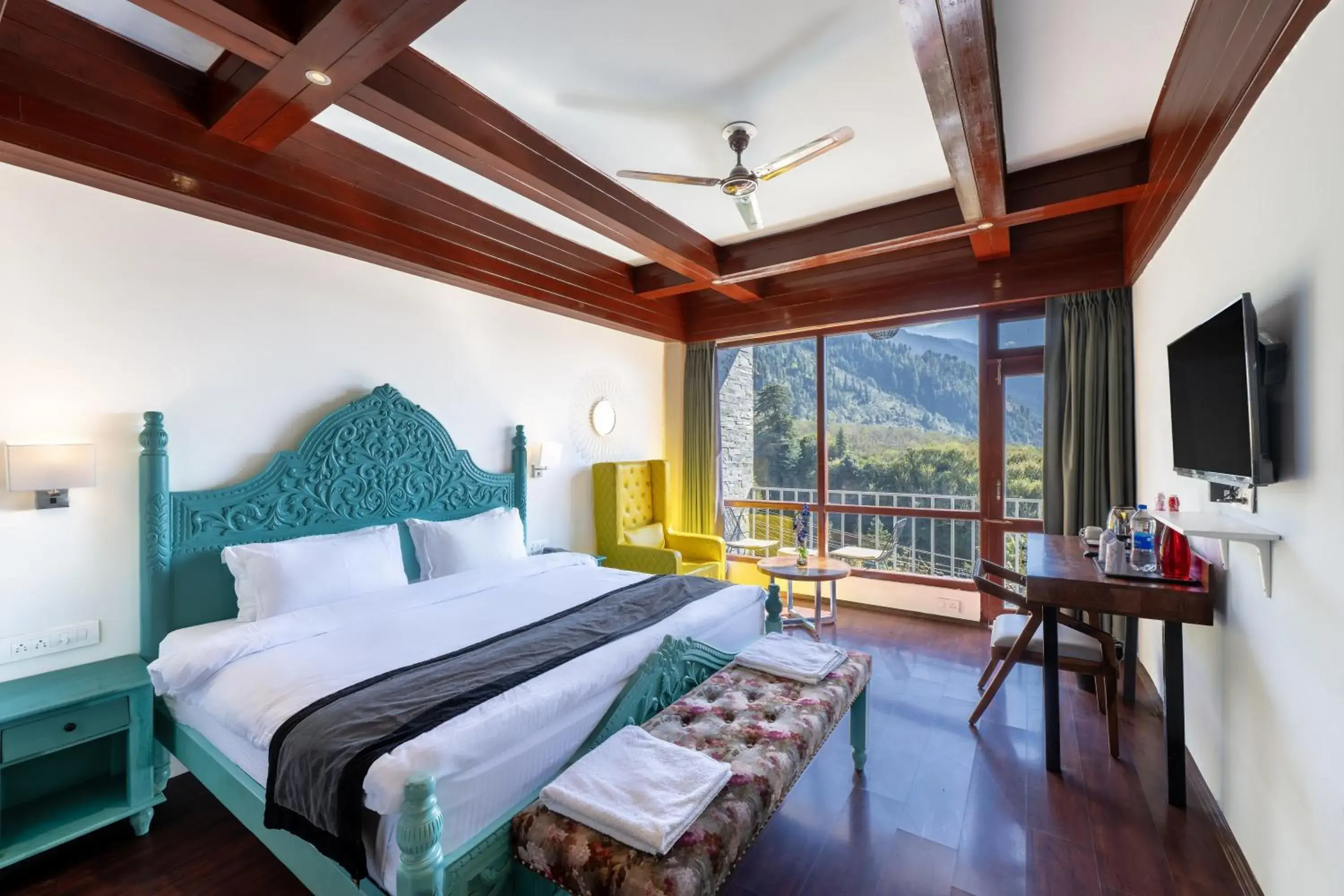 King Room with Balcony in Echor Himalayan Aurum Manali King Room with Balcony in Echor Himalayan Aurum Manali