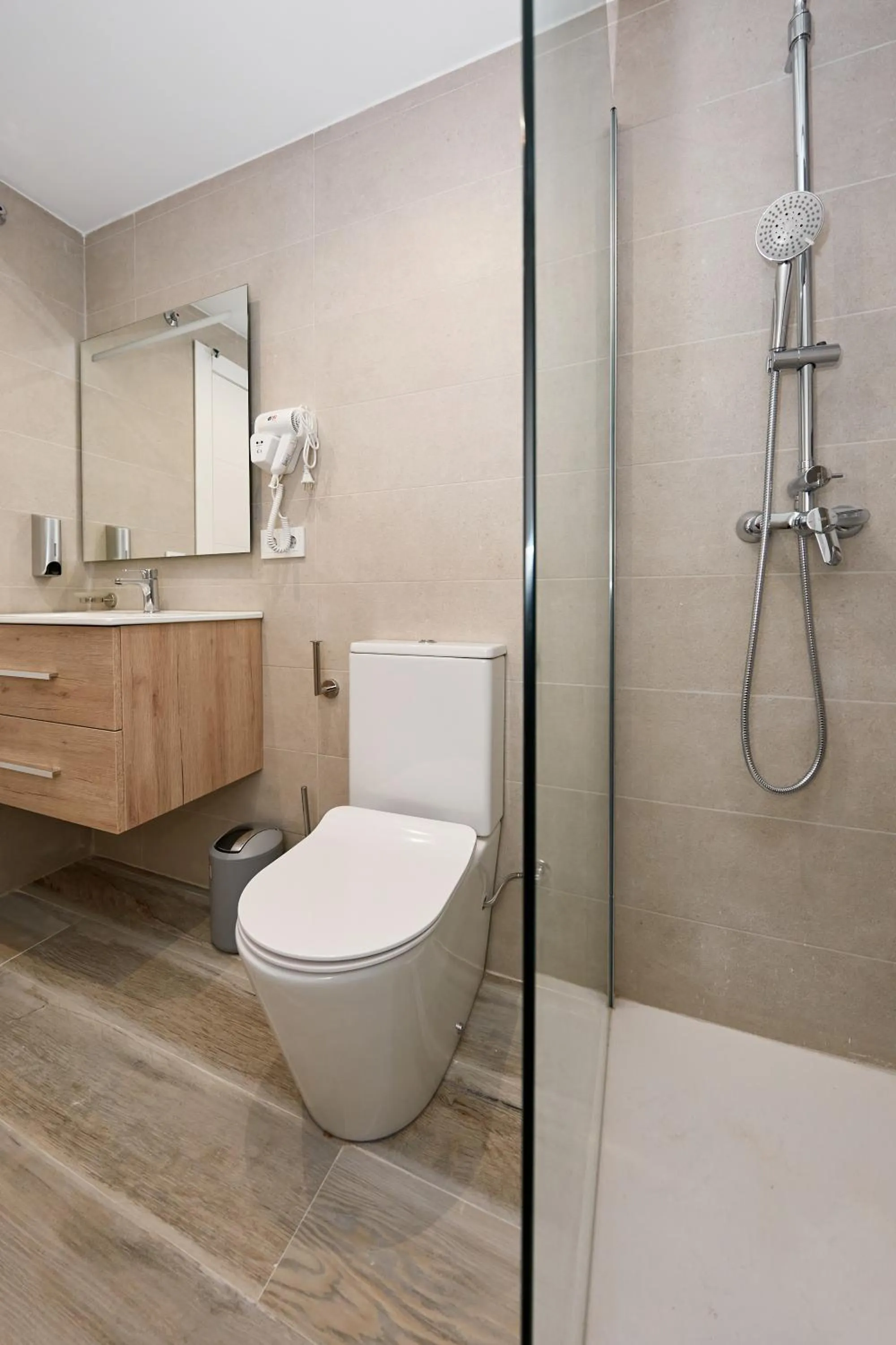 Shower in Enmathi Alicante Benalua