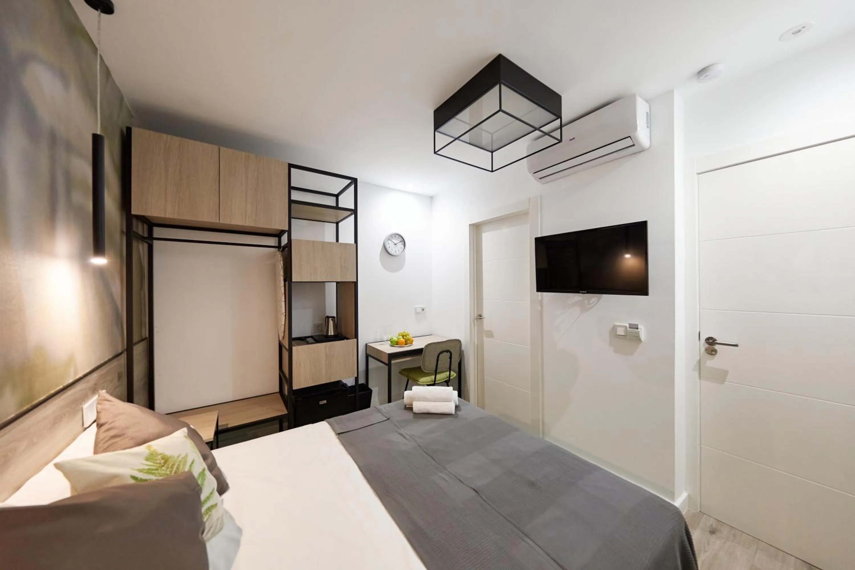 Bed in Enmathi Alicante Benalua