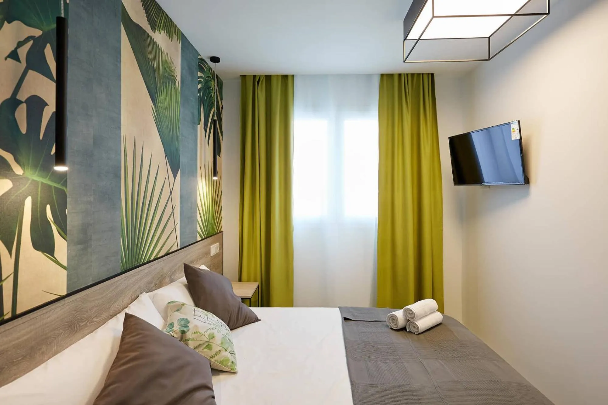 Bed in Enmathi Alicante Benalua