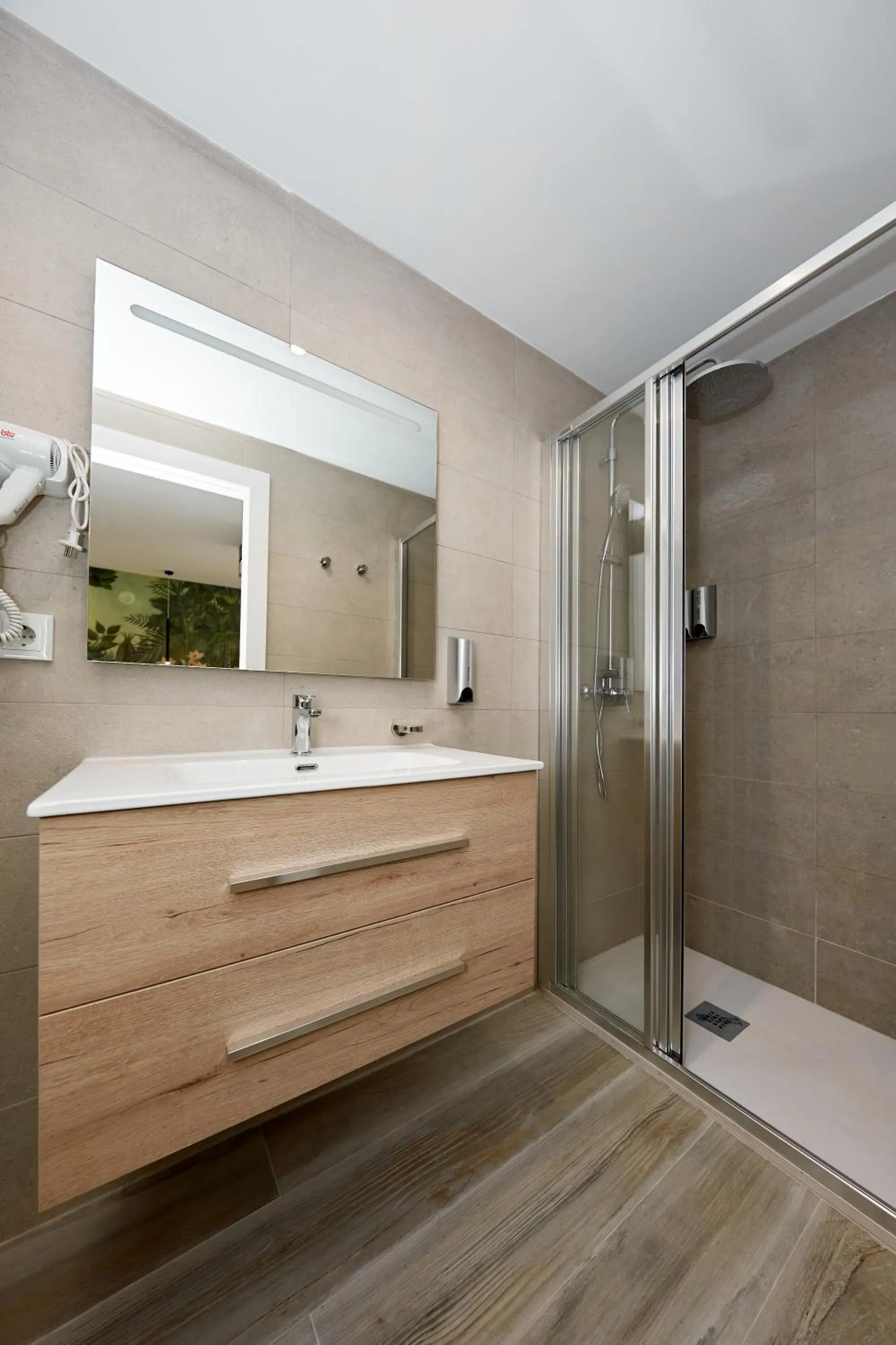 Shower in Enmathi Alicante Benalua