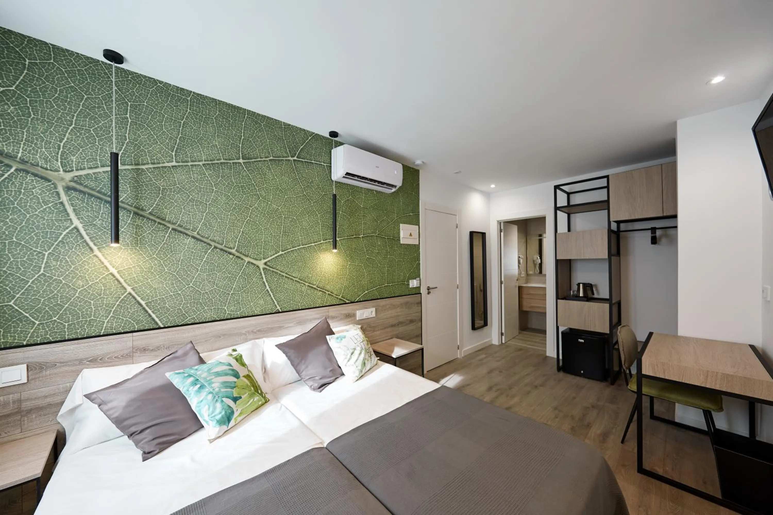 TV and multimedia, Bed in Enmathi Alicante Benalua