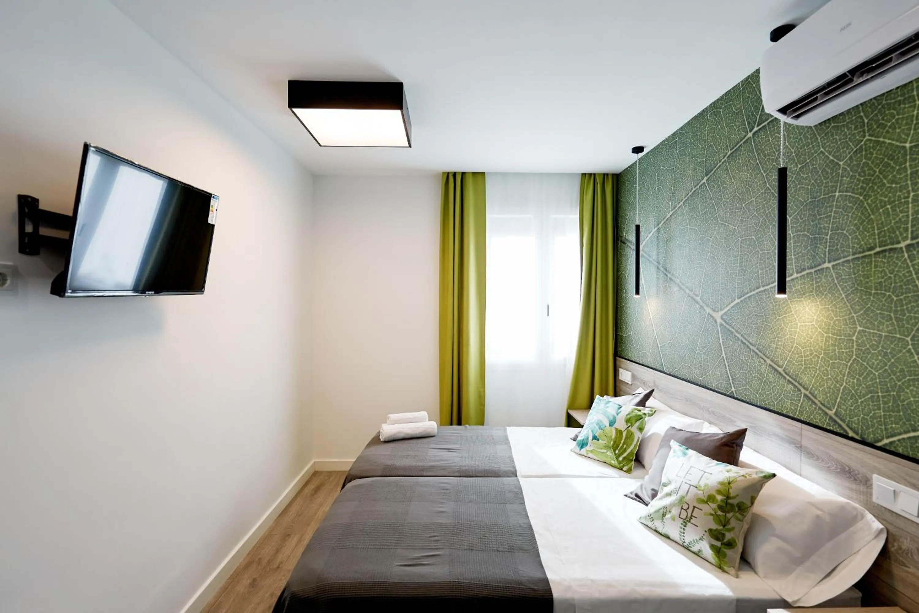 Bed in Enmathi Alicante Benalua